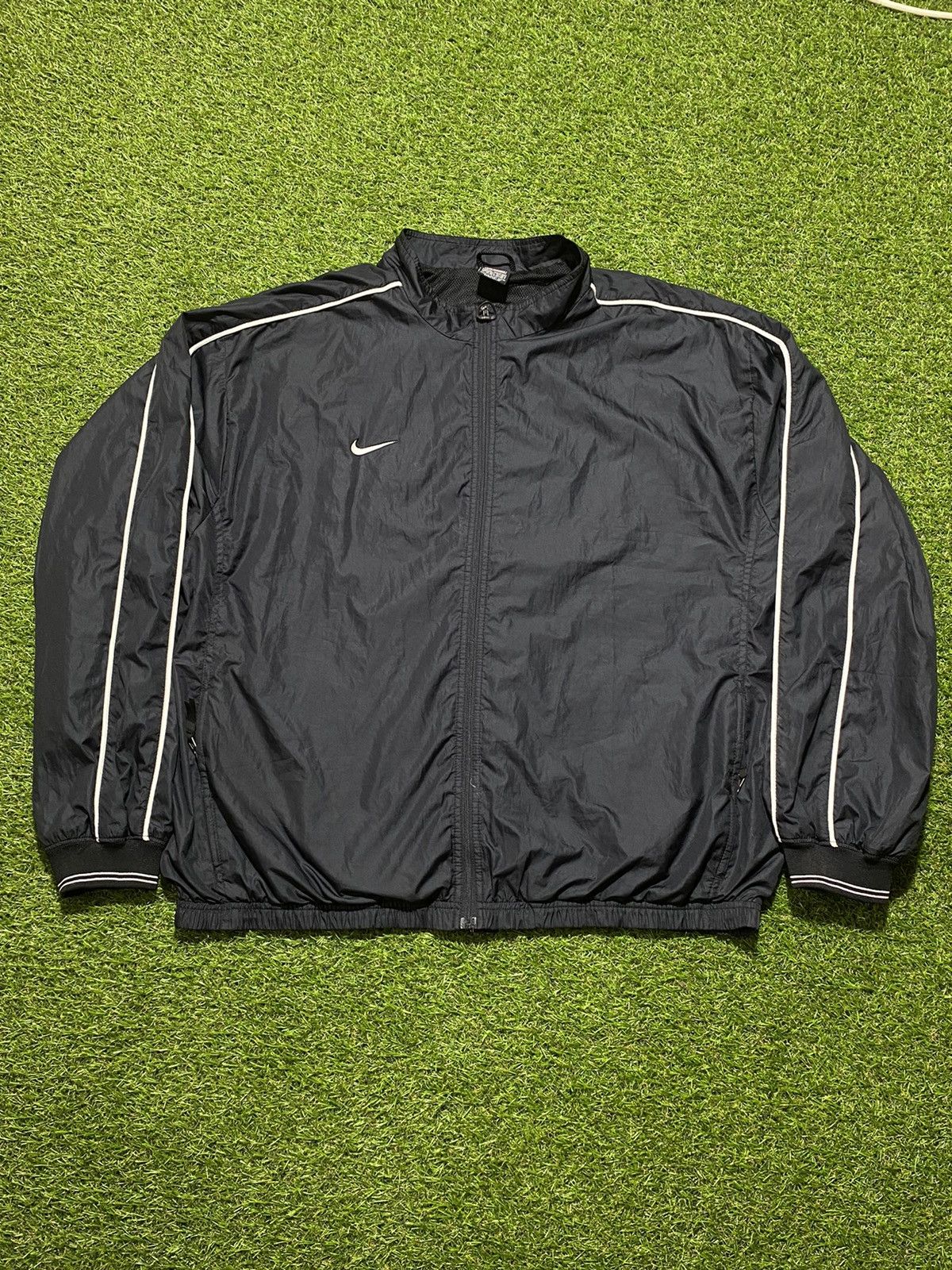Nike Vintage 90s Nike light jacket streetwear y2k style size XL Size US XL / EU 56 / 4 - 2 Thumbnail