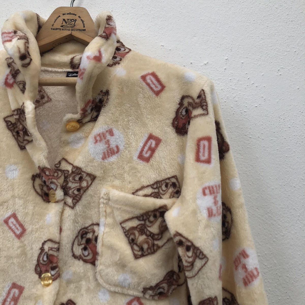 Cartoon Network Disney Chip Dale Button Ups Size US L / EU 52-54 / 3 - 4 Thumbnail