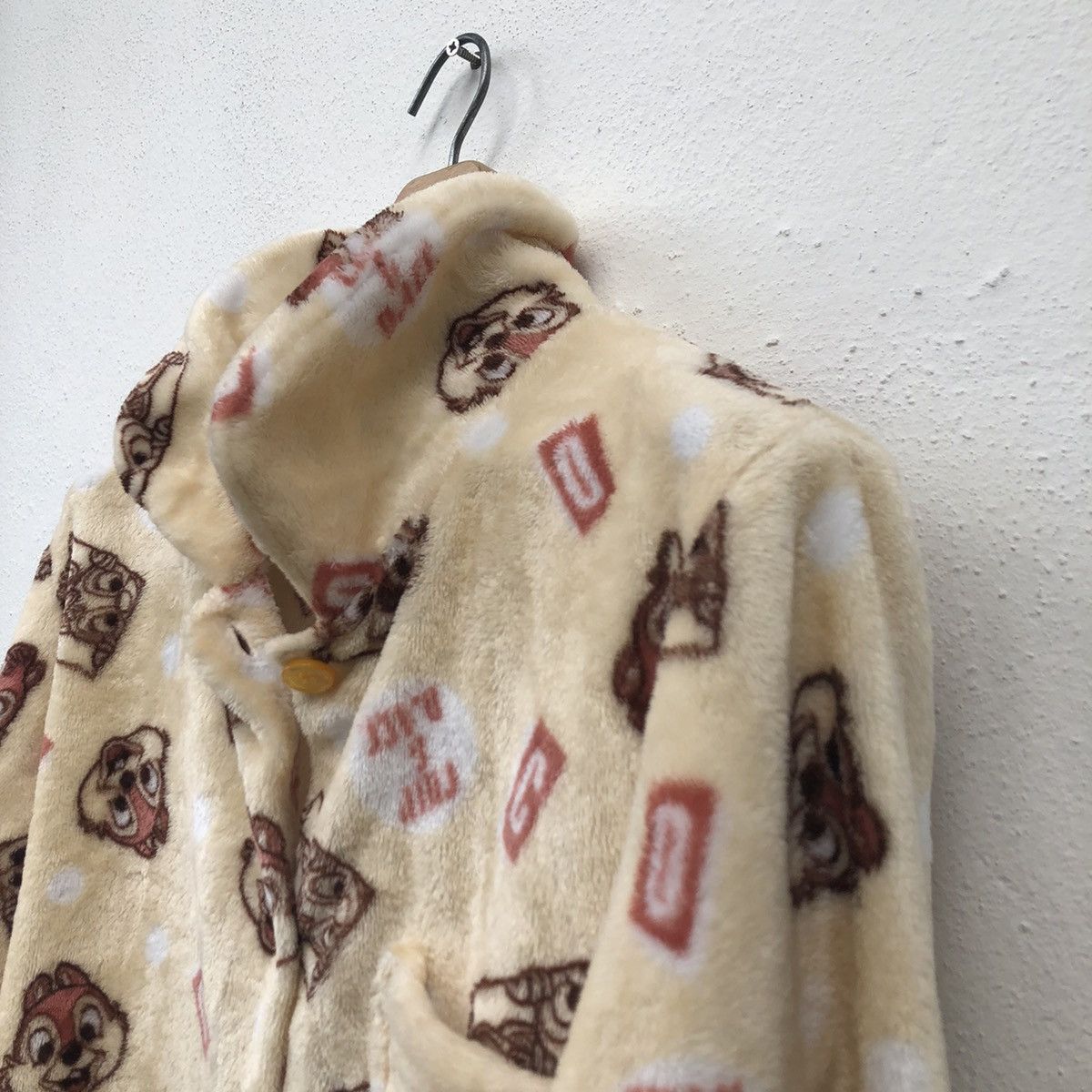 Cartoon Network Disney Chip Dale Button Ups Size US L / EU 52-54 / 3 - 11 Thumbnail