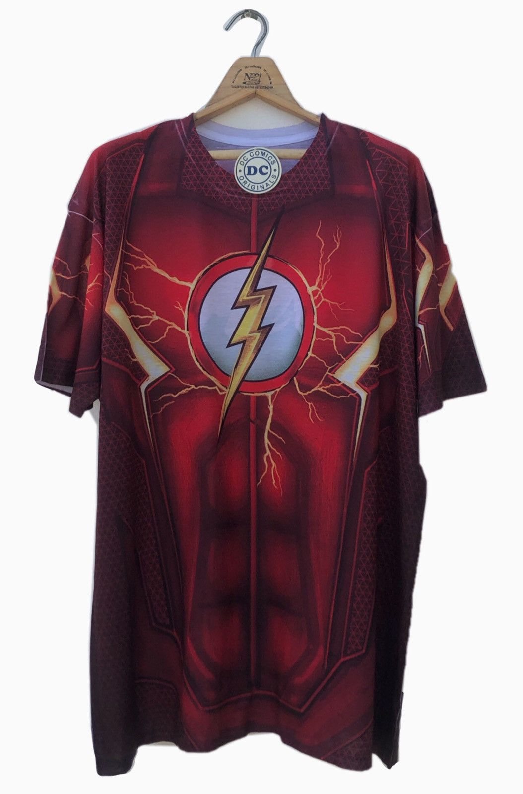 DC Comics Vintage DC Comic Flash Full-print Movie Tee Size US XXL / EU 58 / 5 - 1 Thumbnail