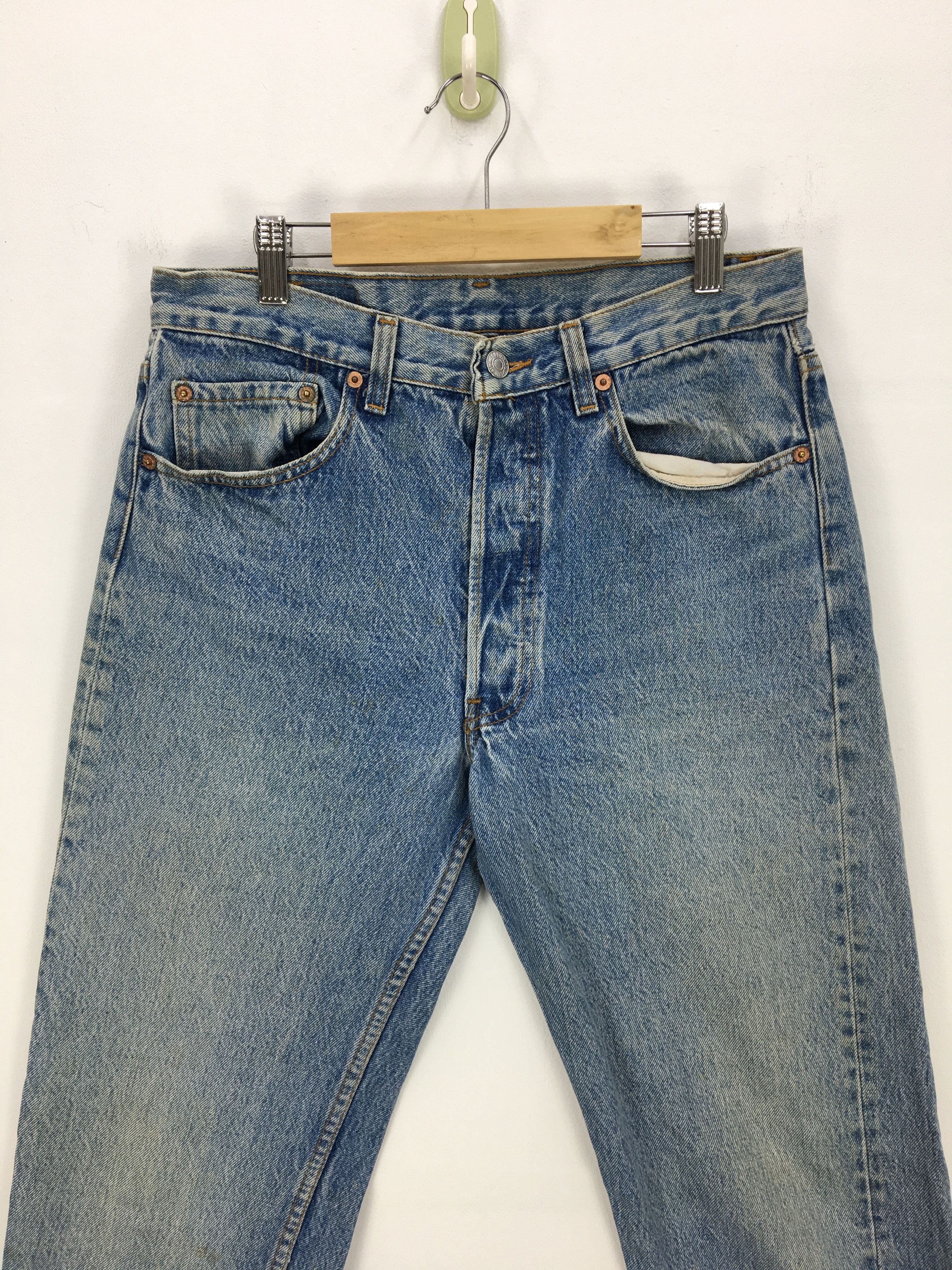 Levi's Vintage Levis 501 Light Wash Denim Levis Distressed Jeans Size 28" / US 6 / IT 42 - 3 Thumbnail