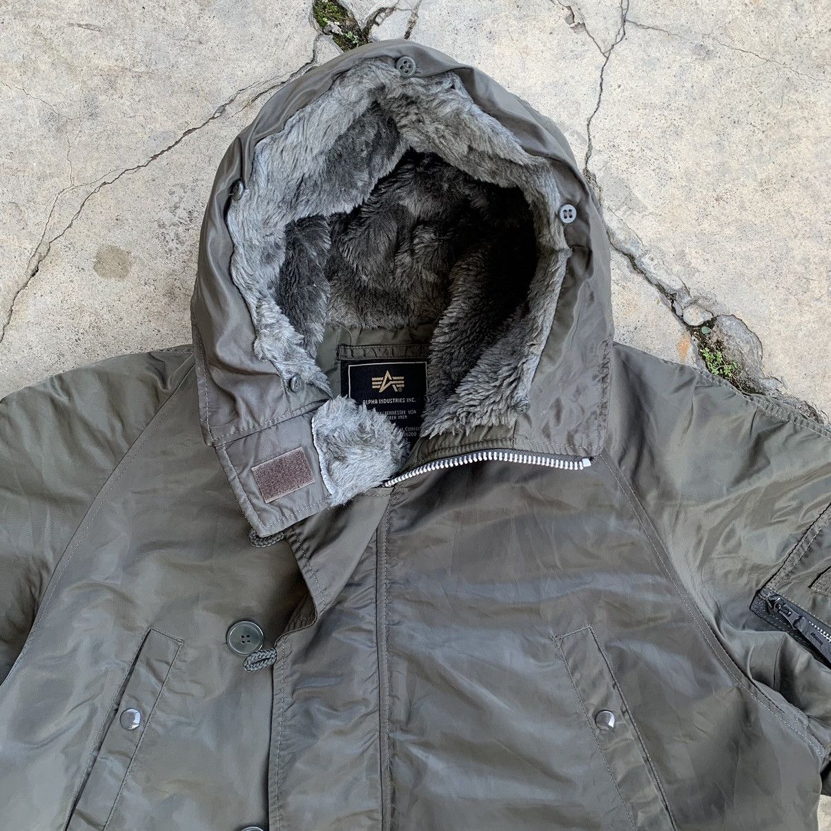 Alpha Industries Alpha Industries parka type N-3B (N) spec MIL-J-6279 Size US L / EU 52-54 / 3 - 9 Thumbnail