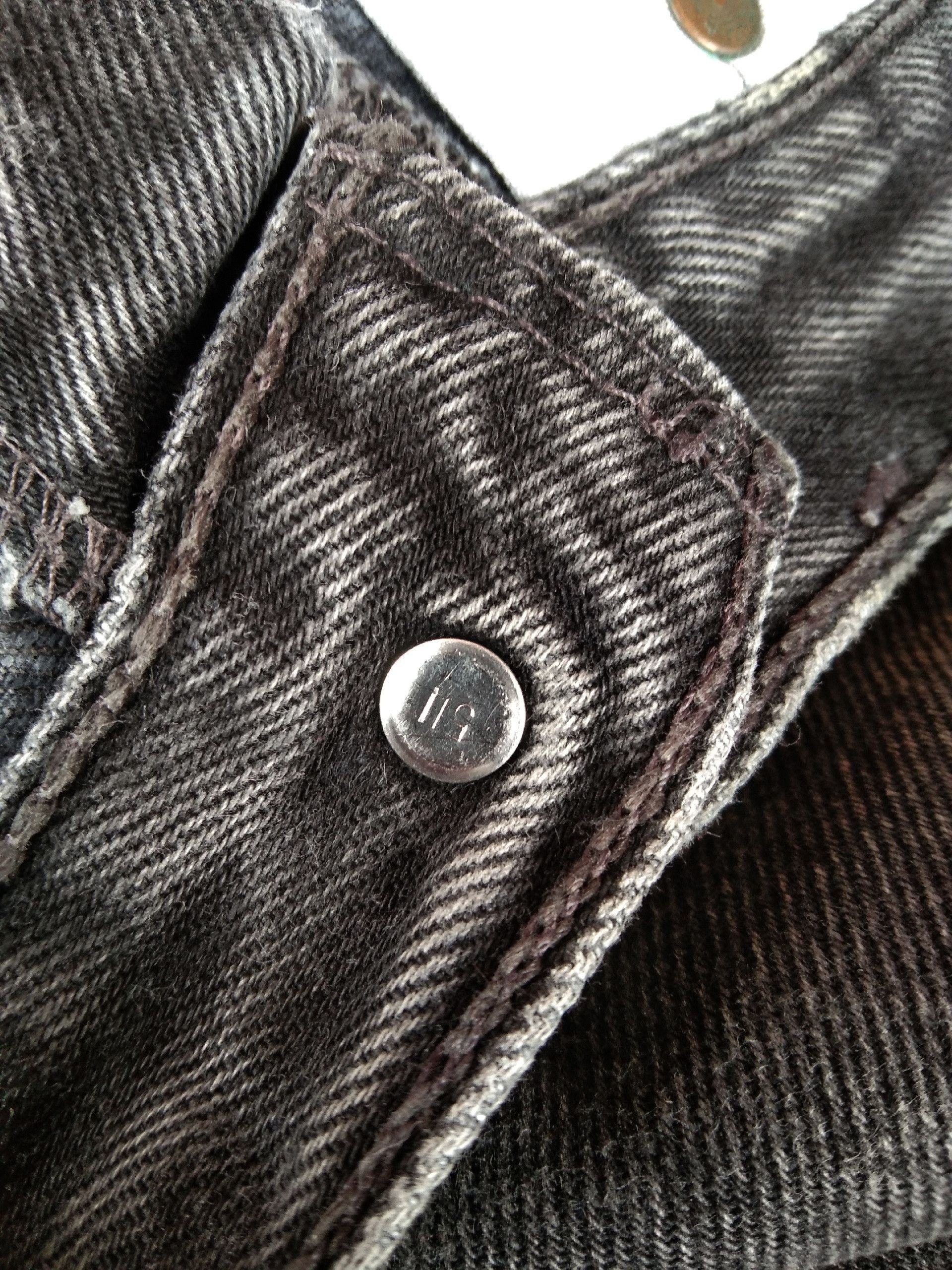 Levi's 90s Vintage Levi's 501 Made In USA Distressed Jeans 28x30 Size US 28 / EU 44 - 12 Thumbnail