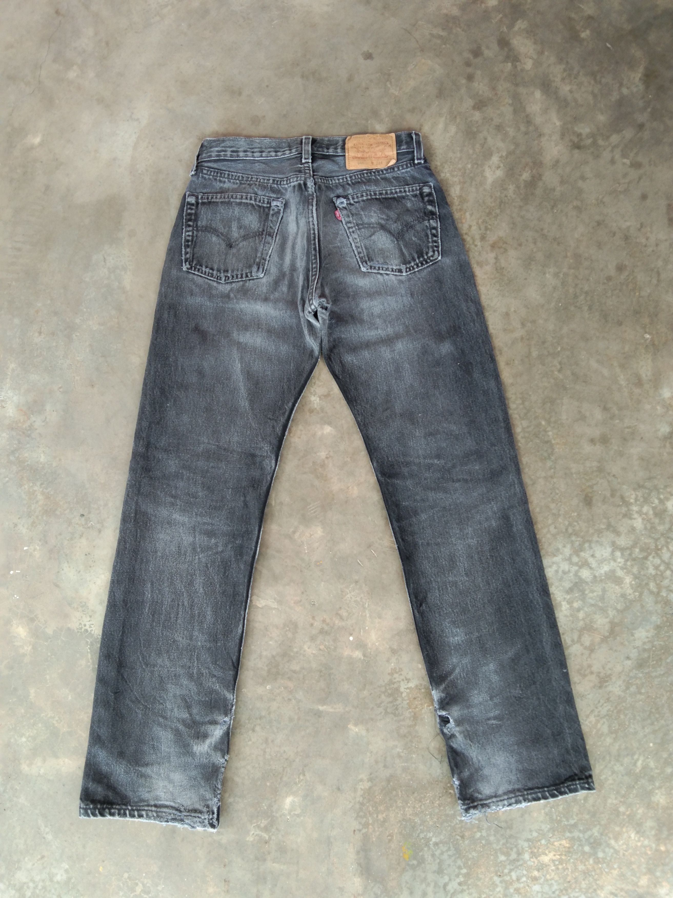 Levi's 90s Vintage Levi's 501 Made In USA Distressed Jeans 28x30 Size US 28 / EU 44 - 2 Thumbnail