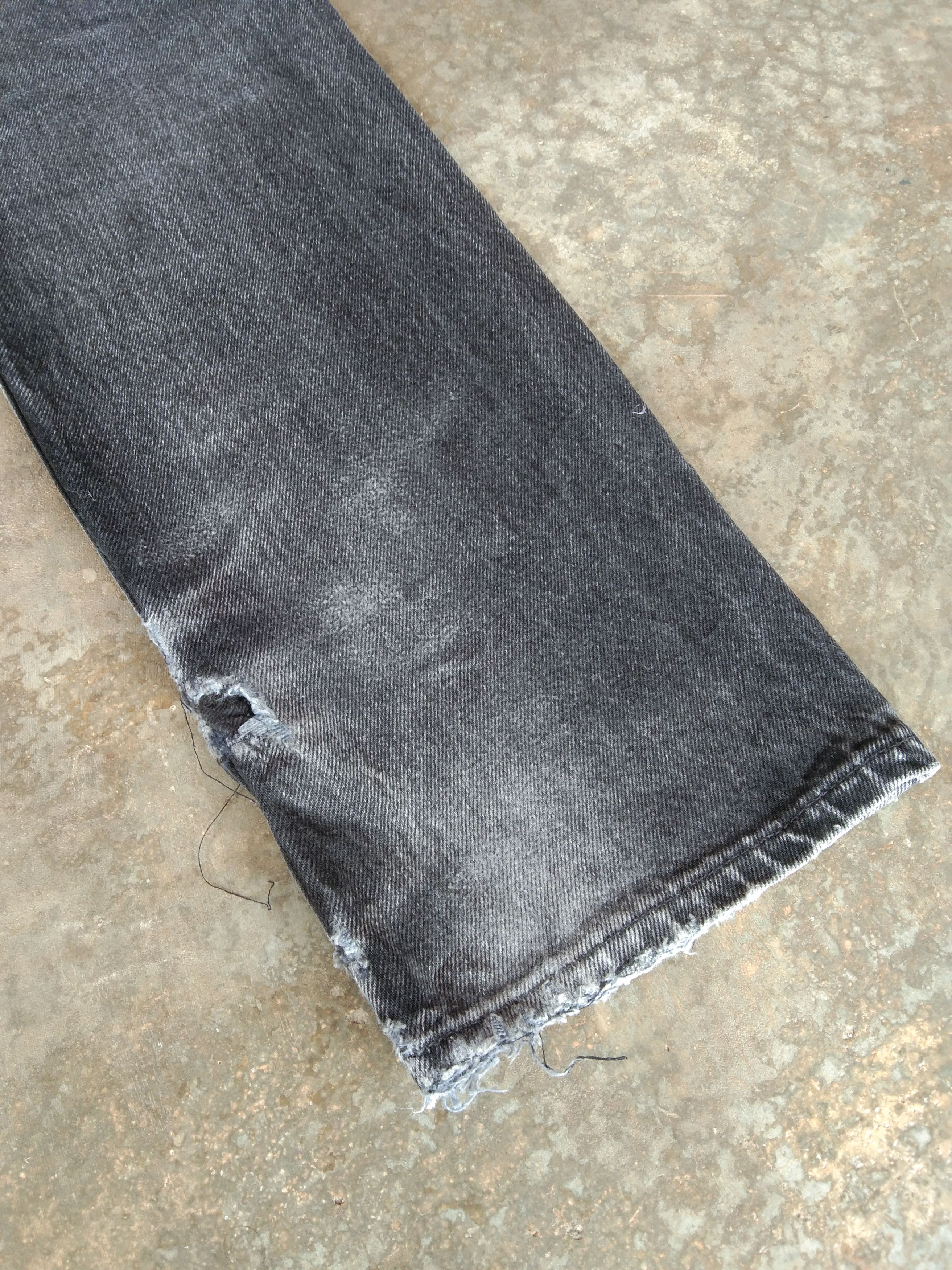 Levi's 90s Vintage Levi's 501 Made In USA Distressed Jeans 28x30 Size US 28 / EU 44 - 10 Thumbnail