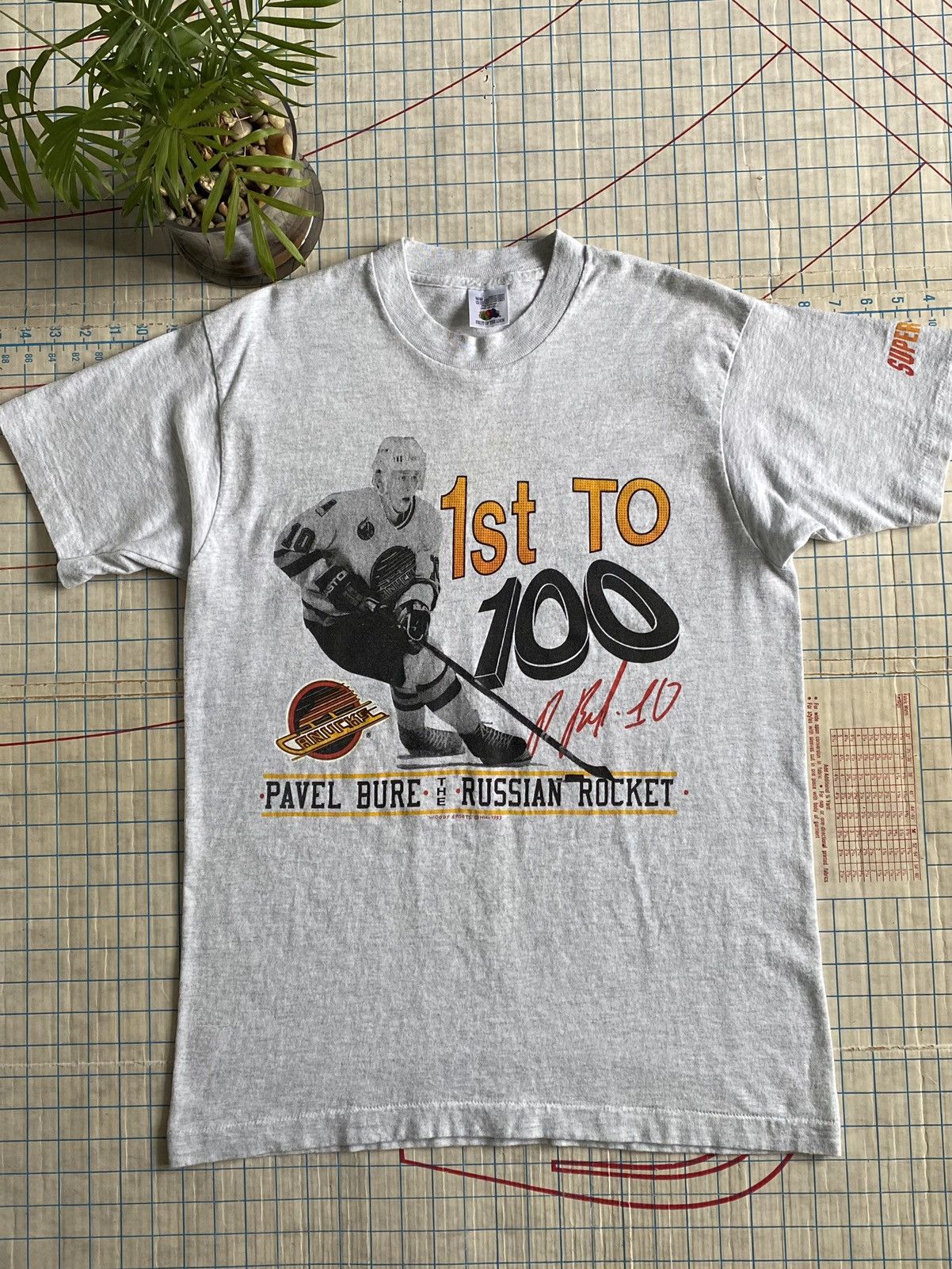 NHL × Vintage Vintage Pavel Bure Vancouver Canucks First to 100 Points Tee Size US M / EU 48-50 / 2 - 1 Thumbnail