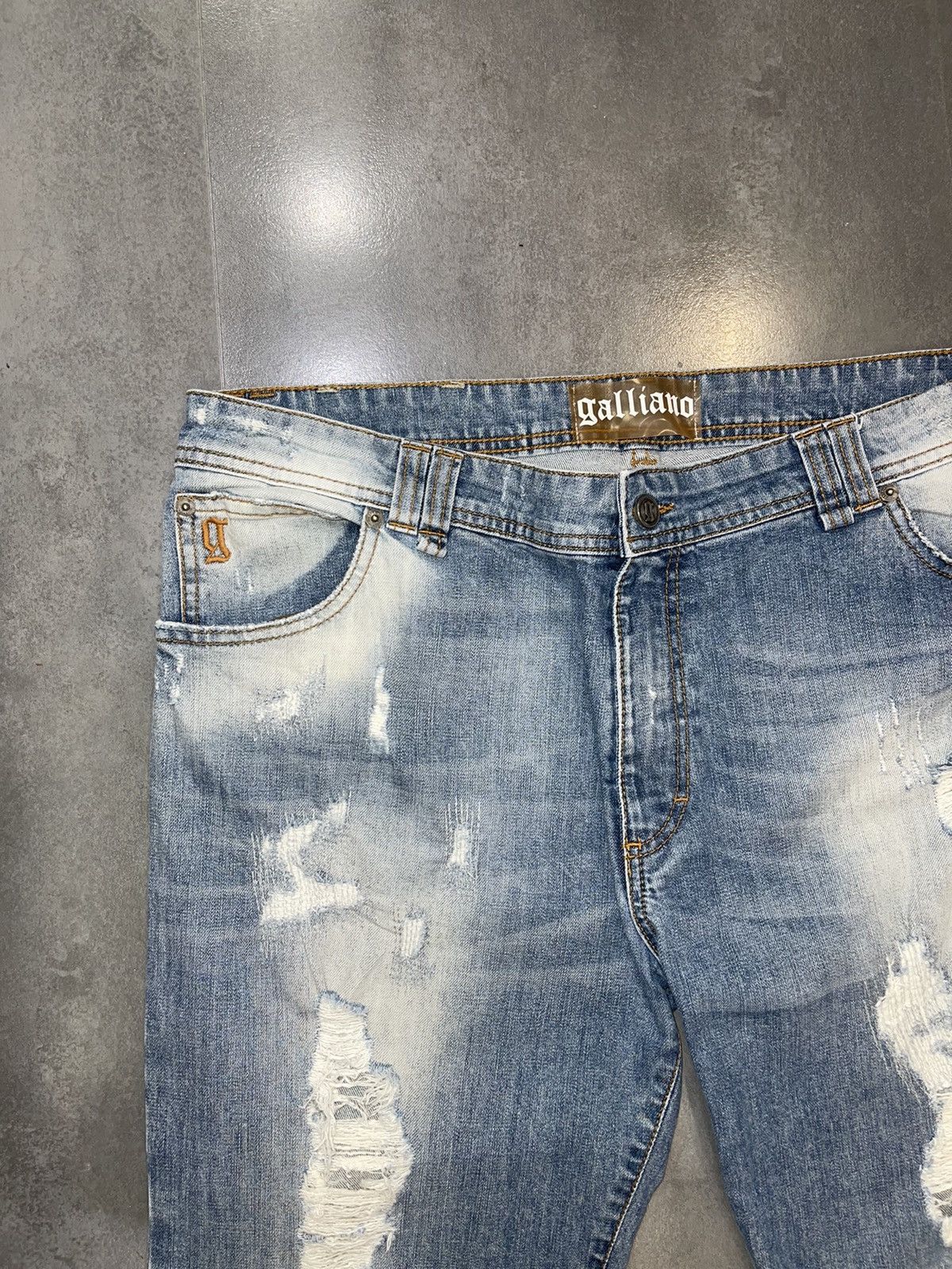 John Galliano Galliano Distressed Denim Pants Size US 36 / EU 52 - 2 Thumbnail