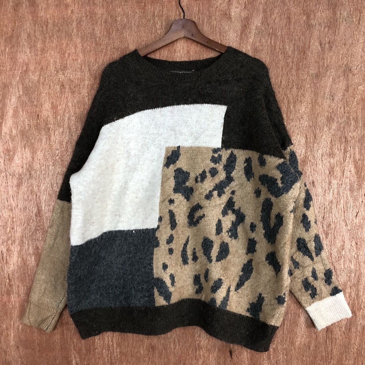 Homespun Knitwear DLL Japan Brand Brown tiger patchwork Knitwear #c656 Size US L / EU 52-54 / 3 - 3 Thumbnail
