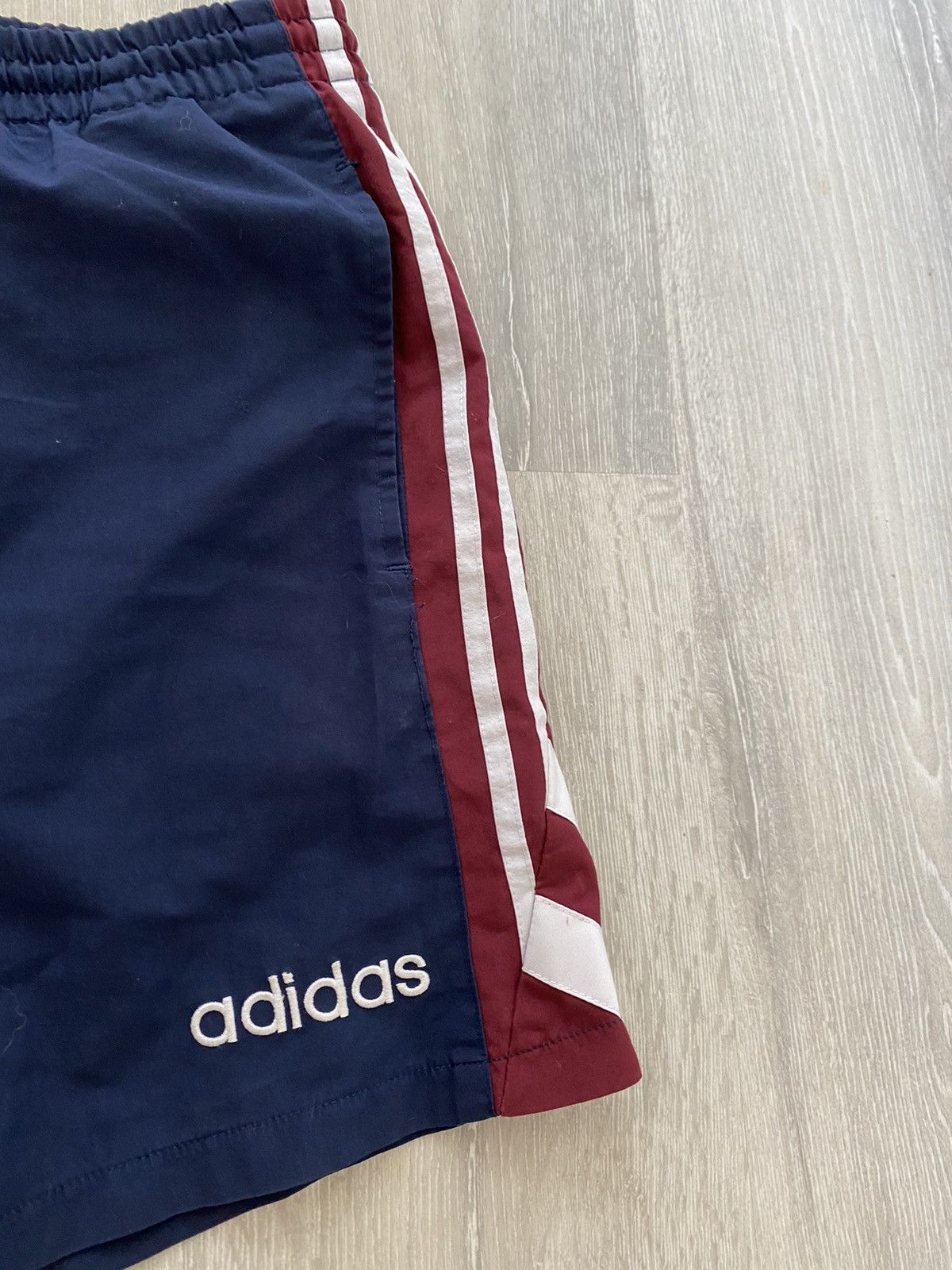 Adidas × Vintage Adidas vintage 90s shorts navy Size US 36 / EU 52 - 2 Thumbnail