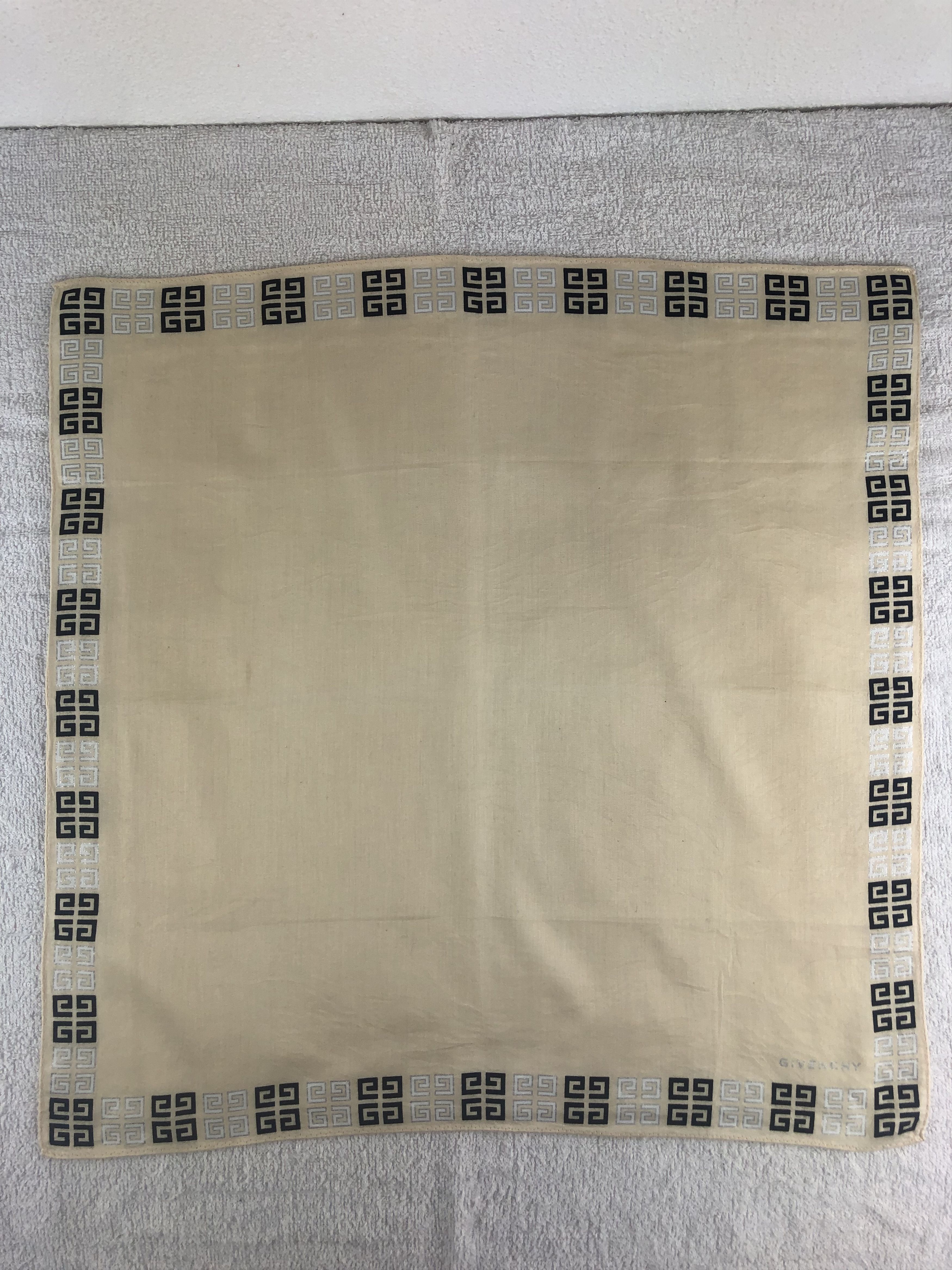 Vintage Givenchy Handkerchief / Bandana / Neckerchief C092 Size ONE SIZE - 3 Thumbnail