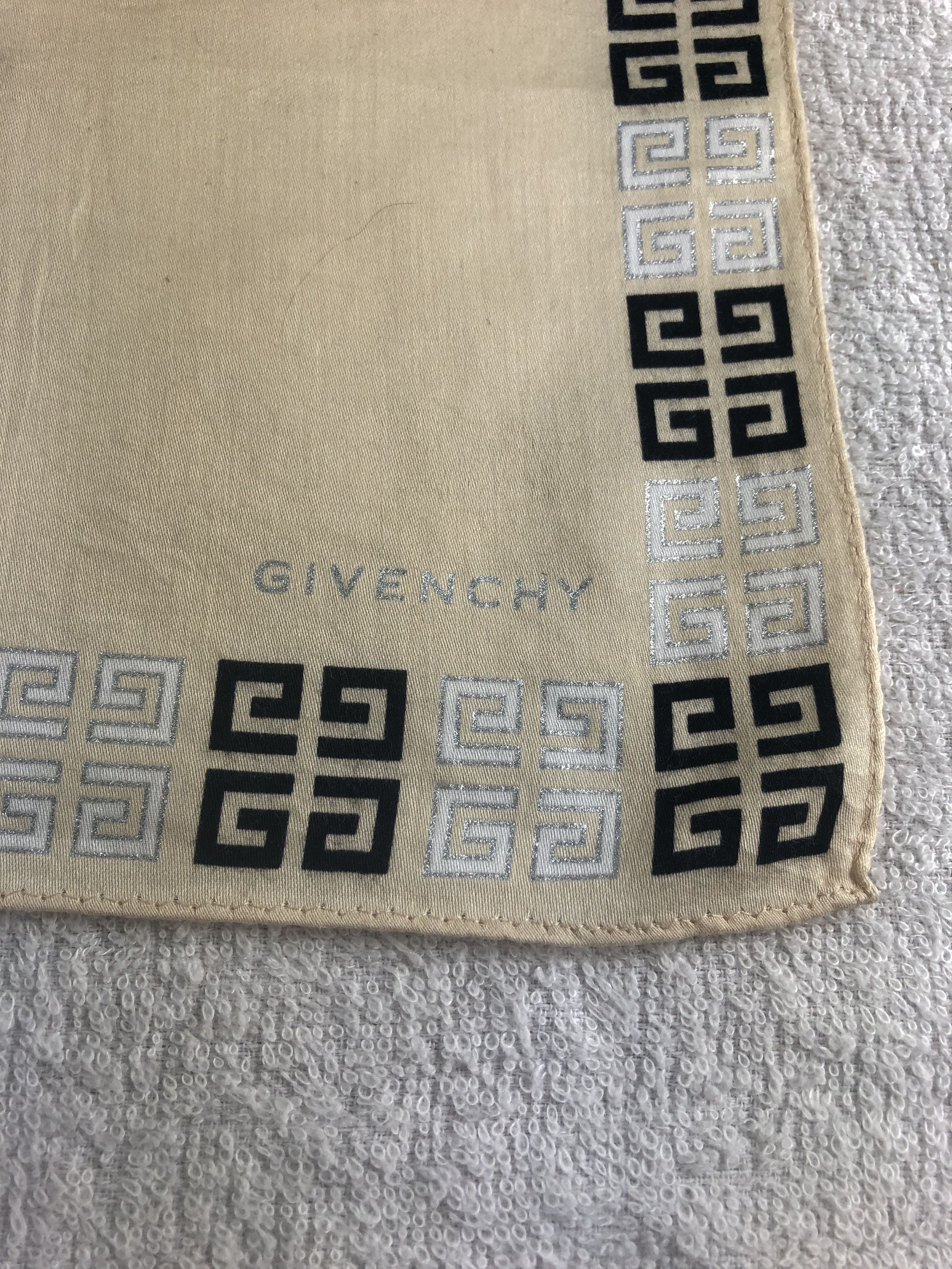 Vintage Givenchy Handkerchief / Bandana / Neckerchief C092 Size ONE SIZE - 5 Thumbnail