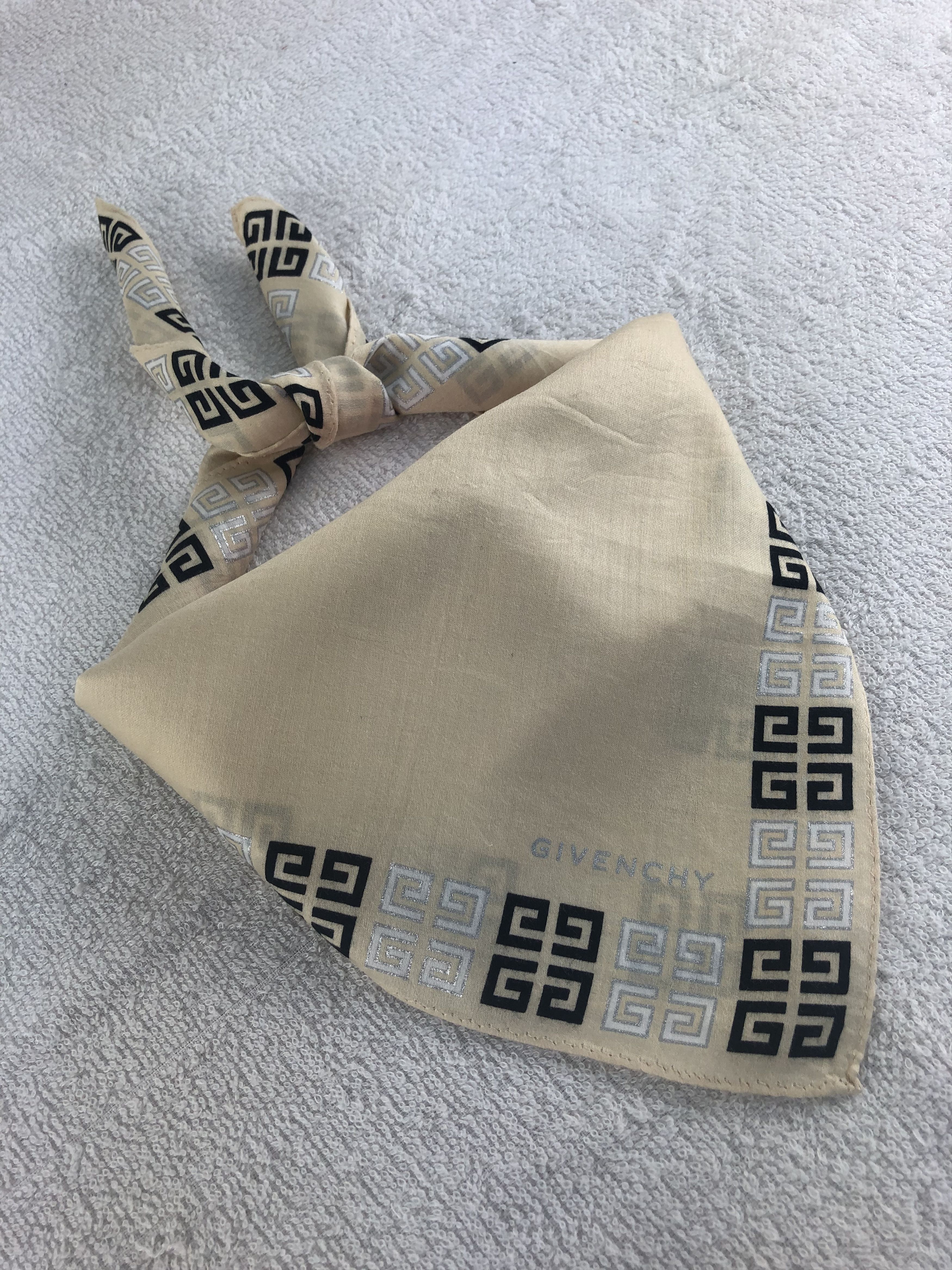 Vintage Givenchy Handkerchief / Bandana / Neckerchief C092 Size ONE SIZE - 2 Thumbnail