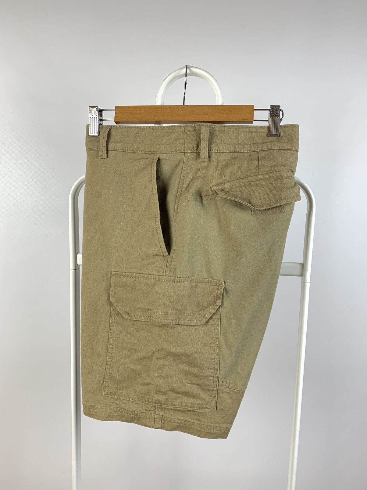 The North Face The North Face Cargo Multi Pocket Beige Utility Shorts Size US 34 / EU 50 - 8 Thumbnail
