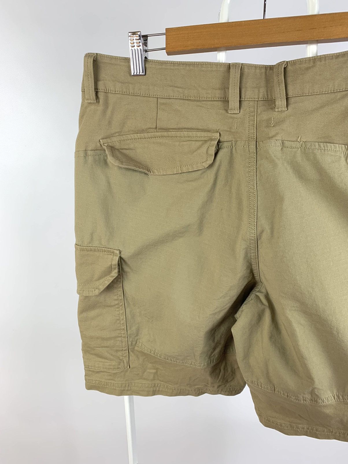 The North Face The North Face Cargo Multi Pocket Beige Utility Shorts Size US 34 / EU 50 - 7 Thumbnail
