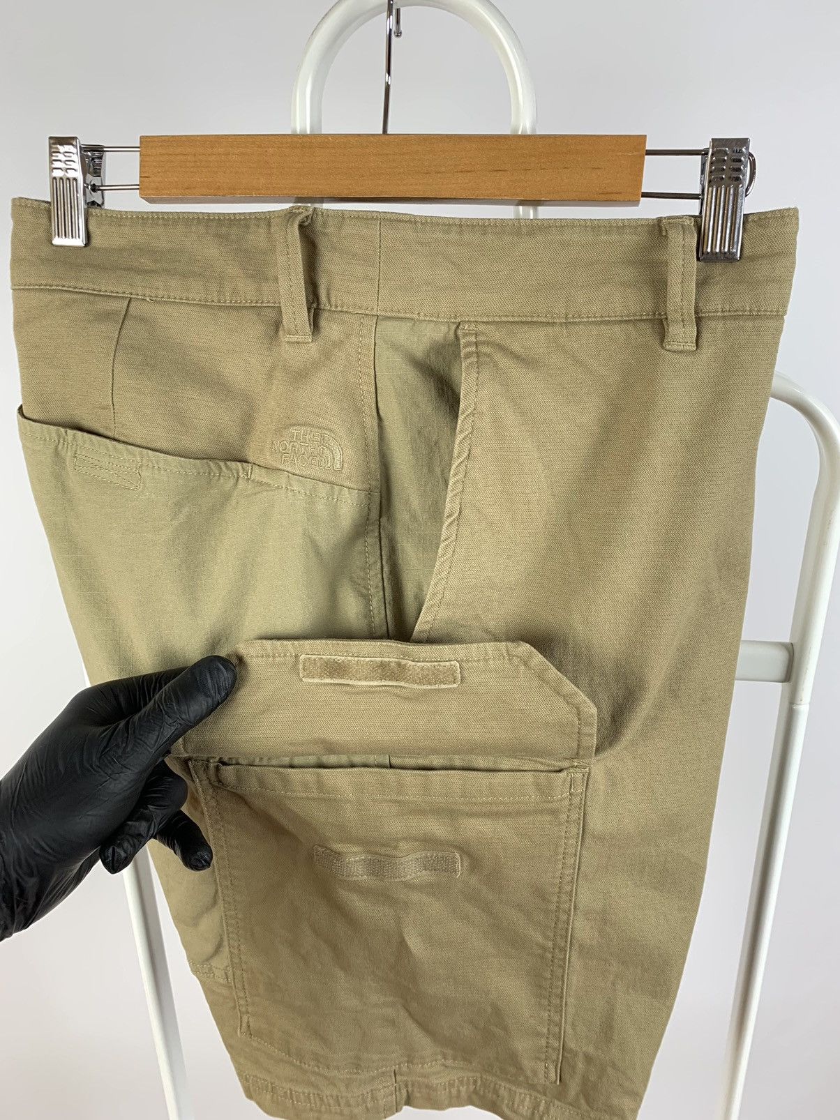 The North Face The North Face Cargo Multi Pocket Beige Utility Shorts Size US 34 / EU 50 - 10 Thumbnail