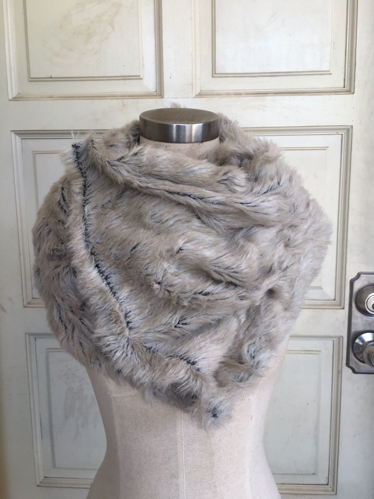 CABANE de ZUCCa furr scarf Size ONE SIZE - 1 Thumbnail