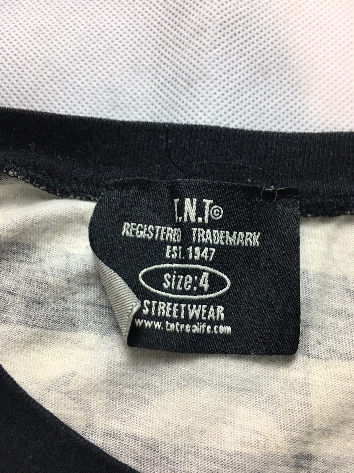 Vintage TNT Full Print Tee Shirt Size US L / EU 52-54 / 3 - 5 Thumbnail