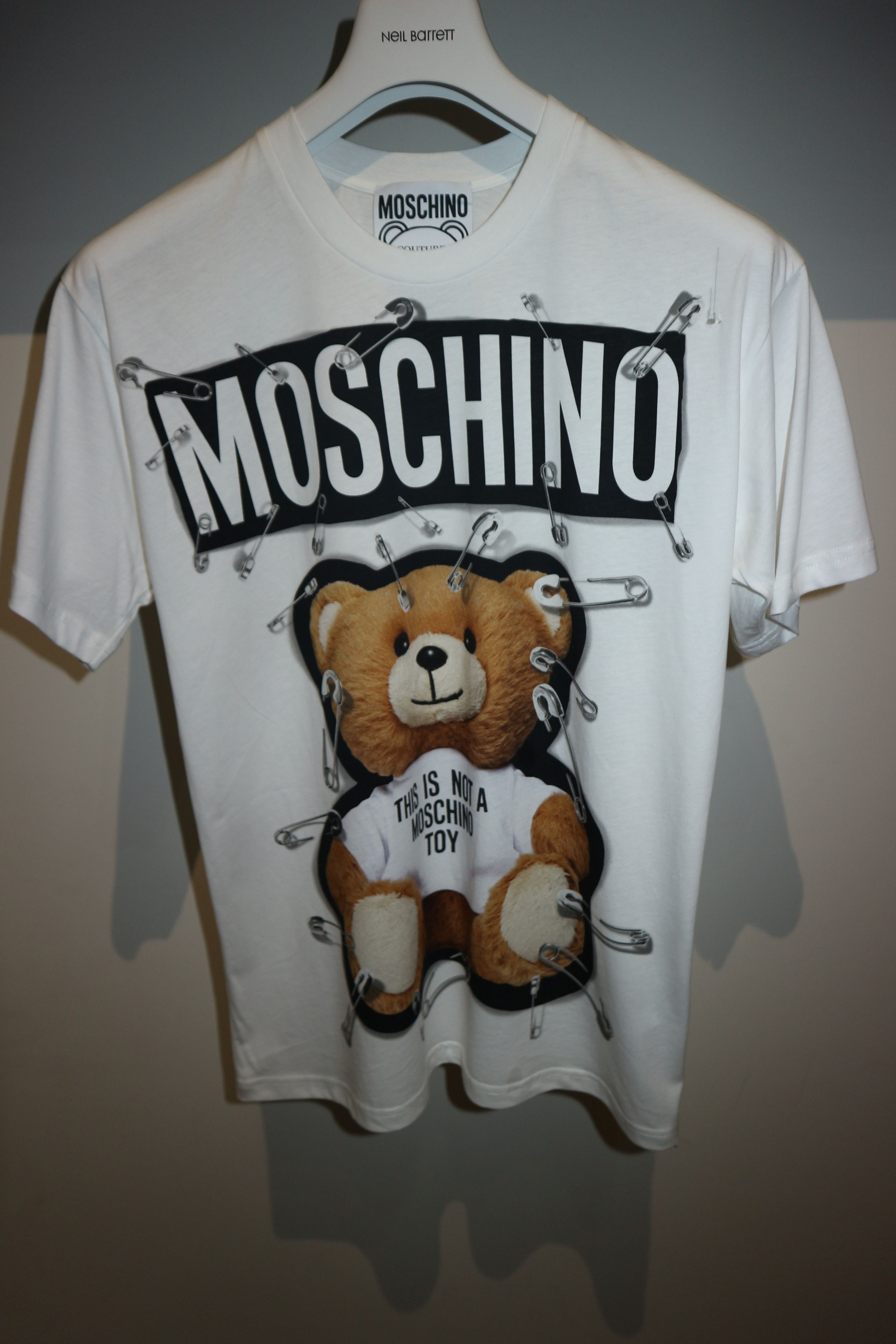 Moschino teddy bear safety pin t-shirt Size US XXS / EU 40 - 1 Thumbnail