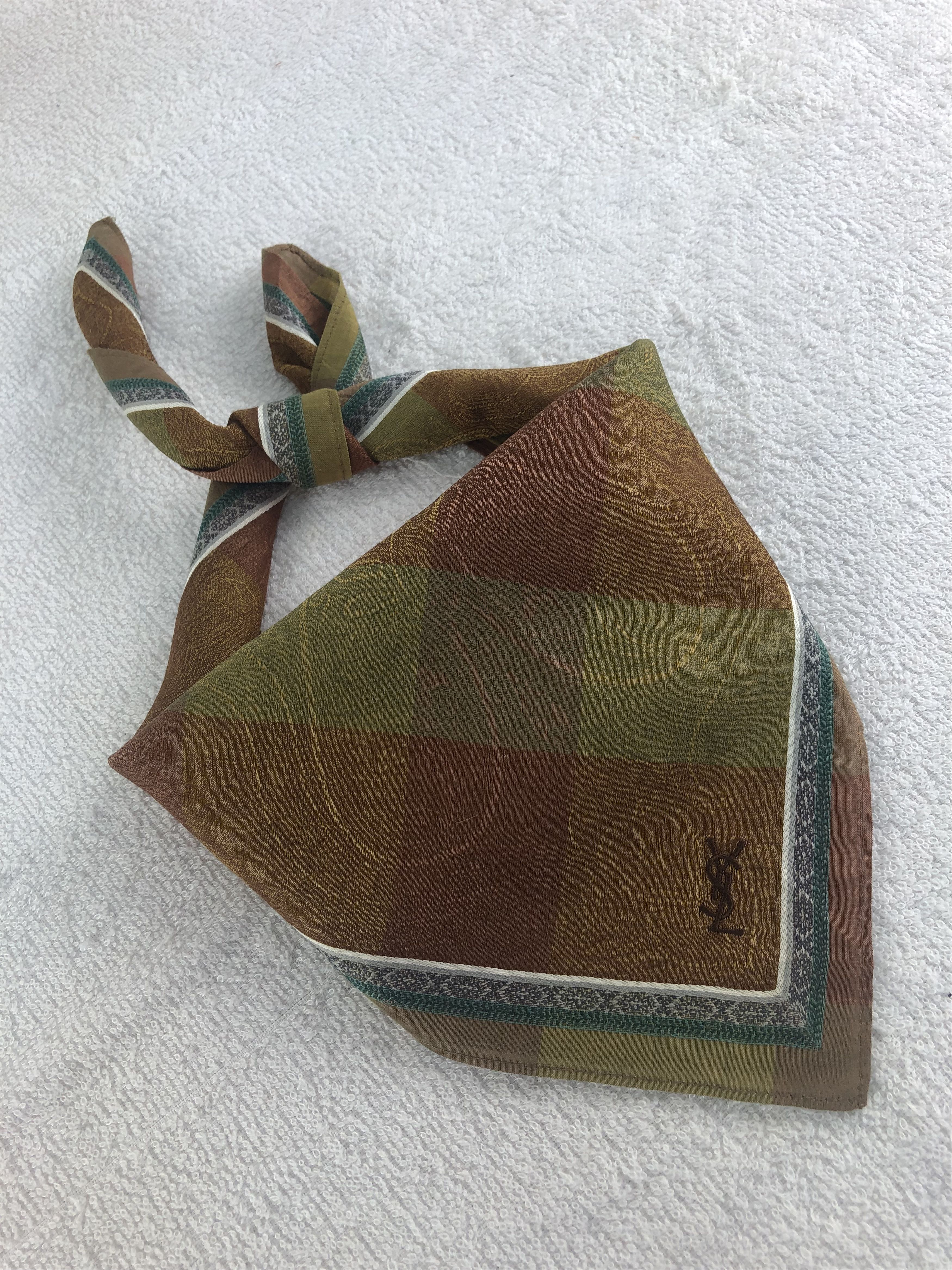 Yves Saint Laurent Yves Saint Laurent Handkerchief / Bandana / Neckerchief C089 Size ONE SIZE - 1 Thumbnail