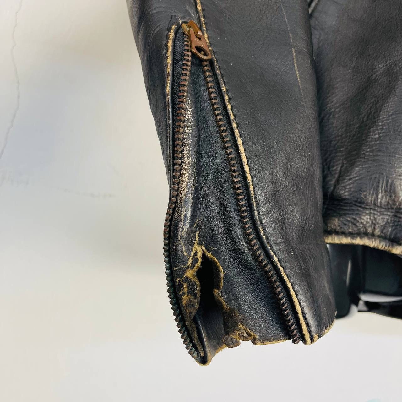 Vanson Leathers VINTAGE VANSON LEATHERS BIKER LEATHER JACKET Size US XS / EU 42 / 0 - 13 Thumbnail