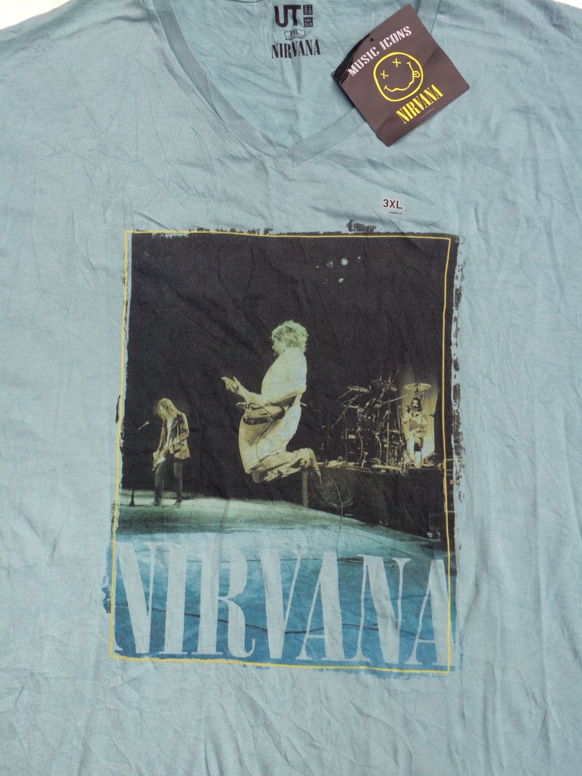Band Tees × Nirvana × Uniqlo Music Icons Nirvana 2013 X Uniqlo Tshirt Size US XXL / EU 58 / 5 - 2 Thumbnail