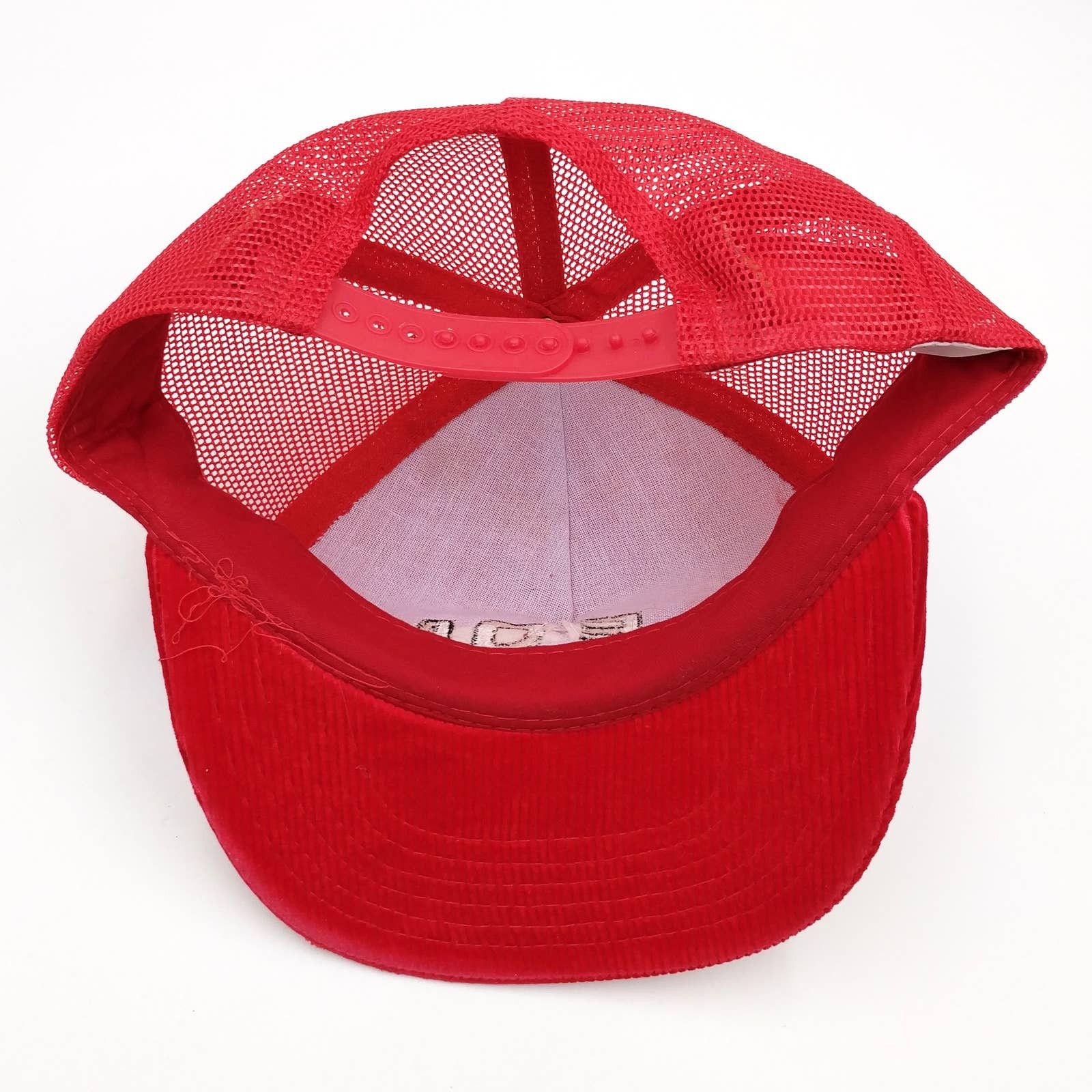 Vintage Vintage Leon Corduroy Snapback Trucker Hat Mesh Spellout Size ONE SIZE - 9 Thumbnail