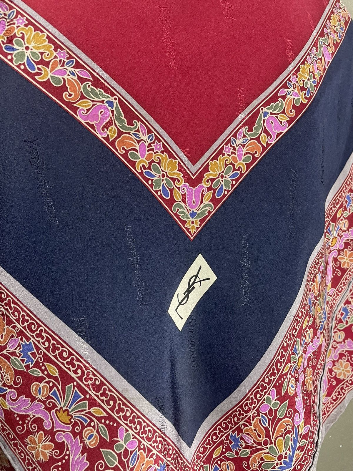 Other × Vintage × Yves Saint Laurent Yves Saint Laurent Silk Scarf Size ONE SIZE - 2 Thumbnail