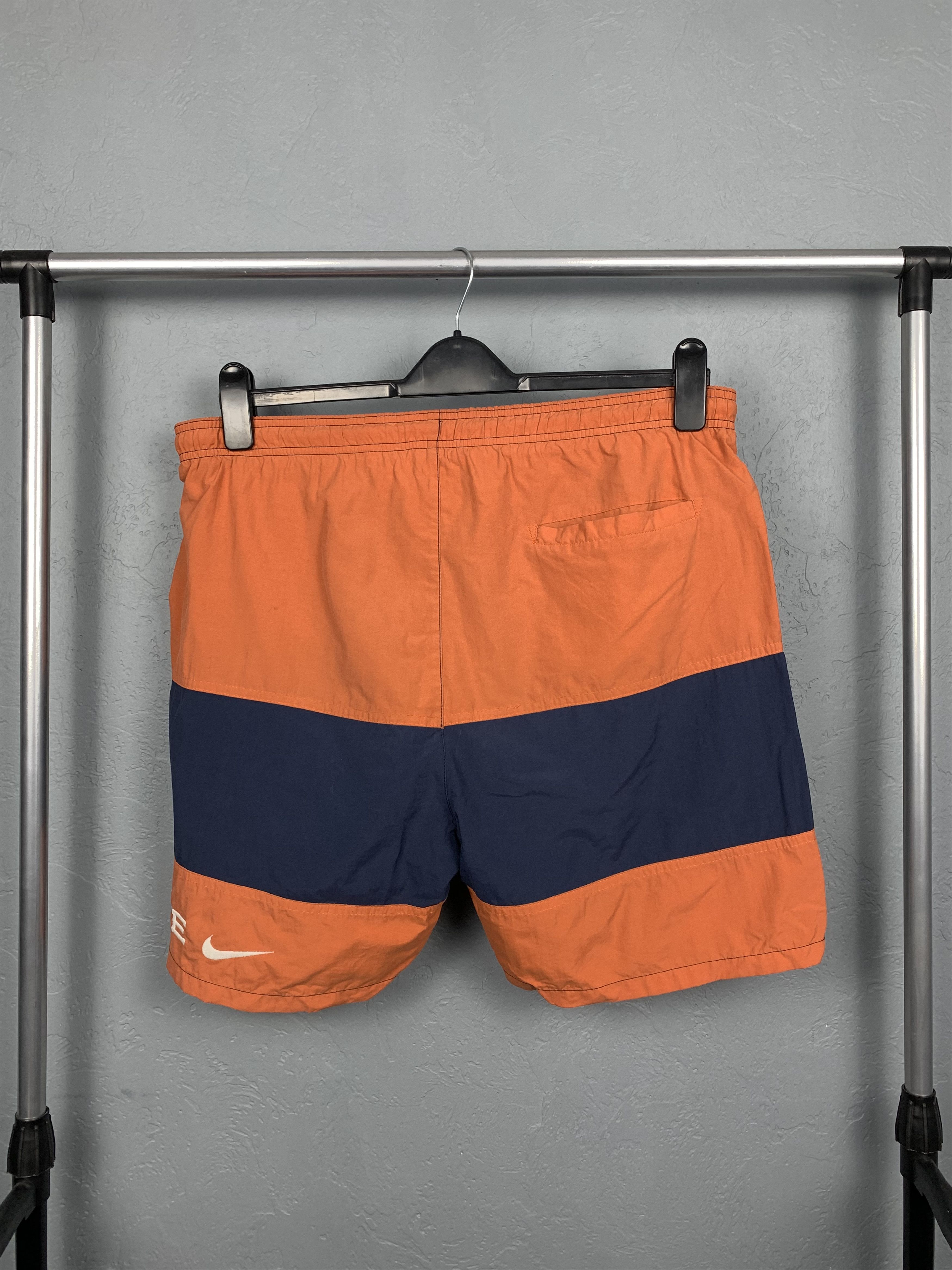 Nike Nike 90s Vintage Mens Nylon Shorts Size US 32 / EU 48 - 3 Thumbnail