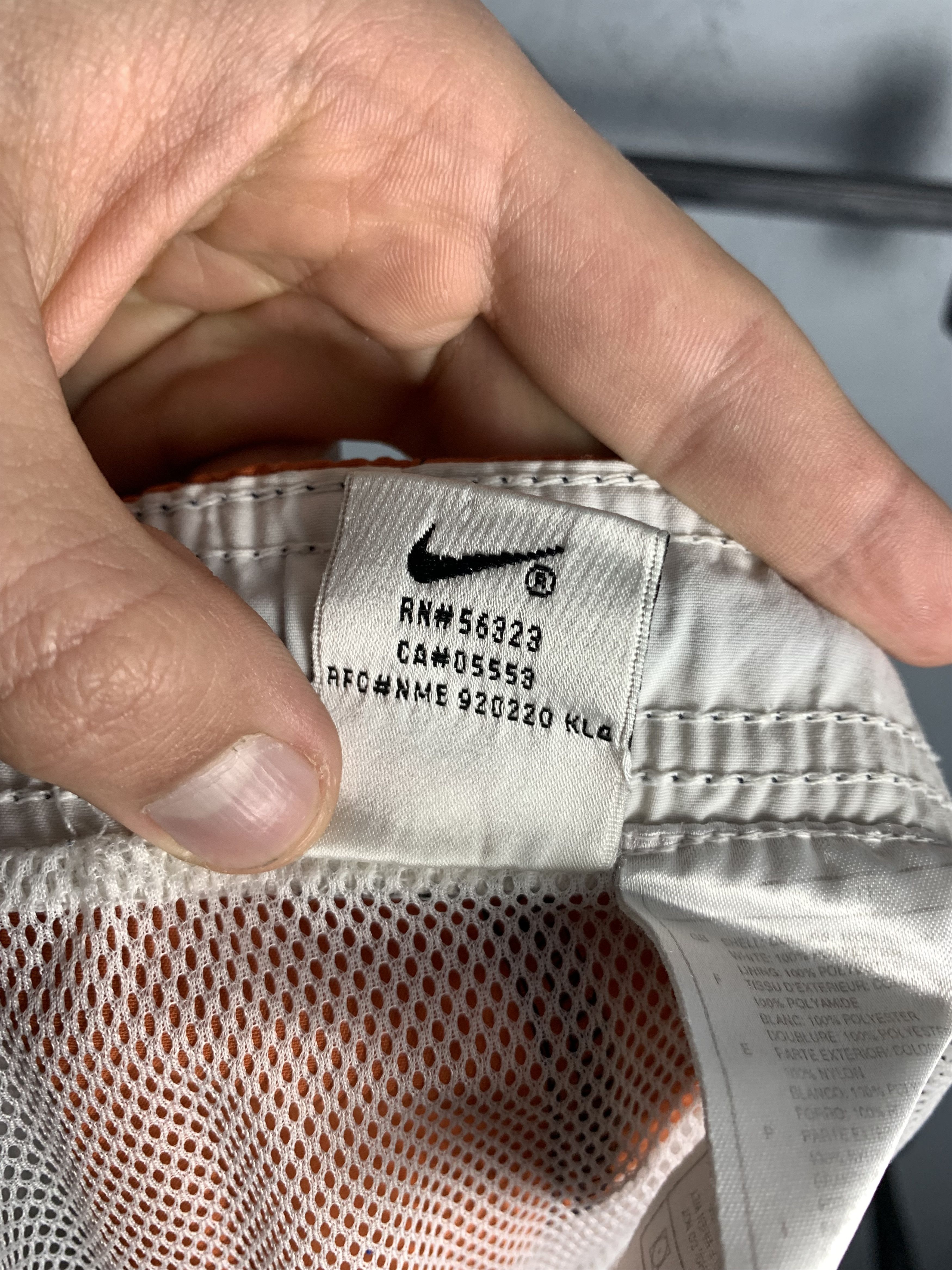 Nike Nike 90s Vintage Mens Nylon Shorts Size US 32 / EU 48 - 6 Thumbnail