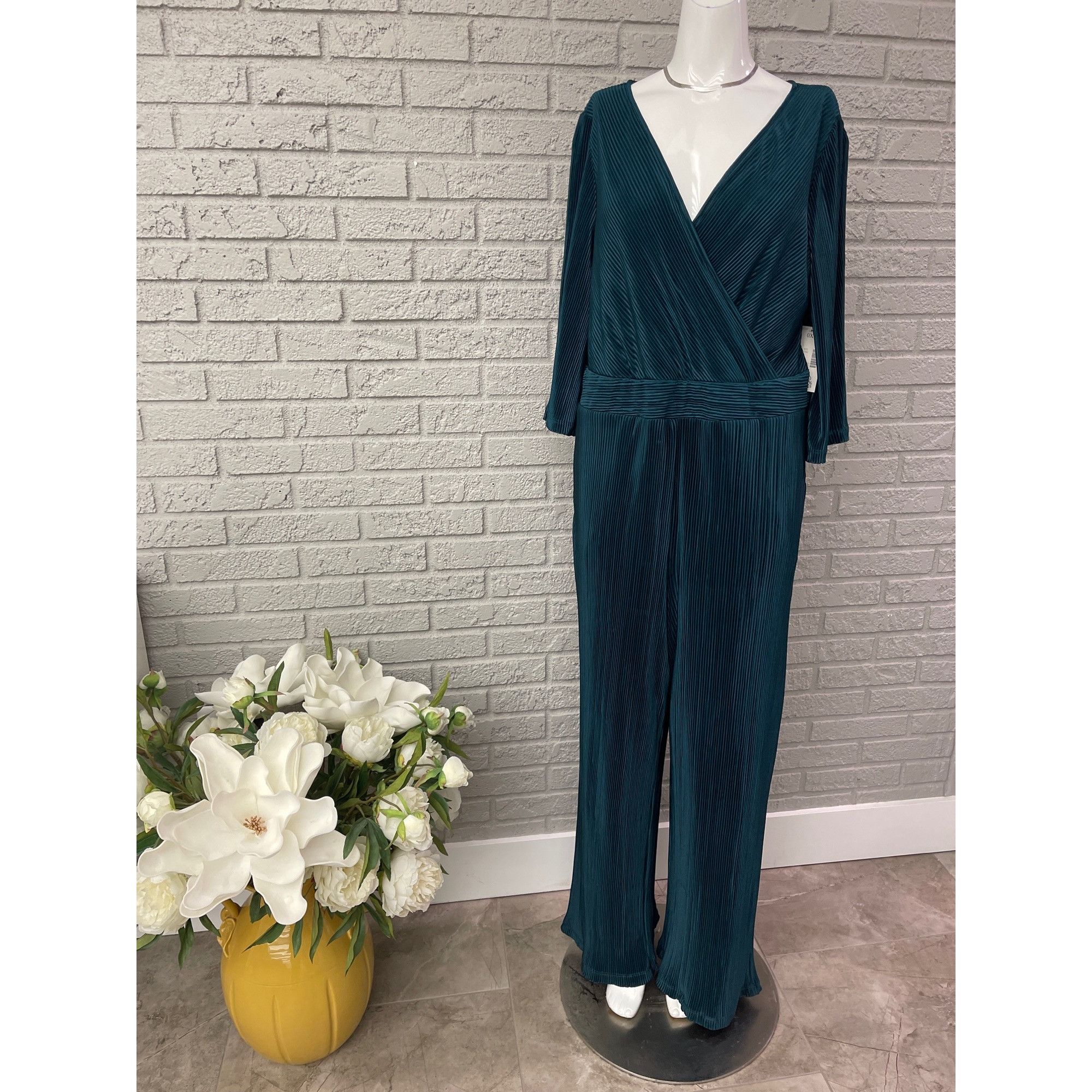 Catherines Green Pleated Wide Leg Jumpsuit Size 0X (14W)