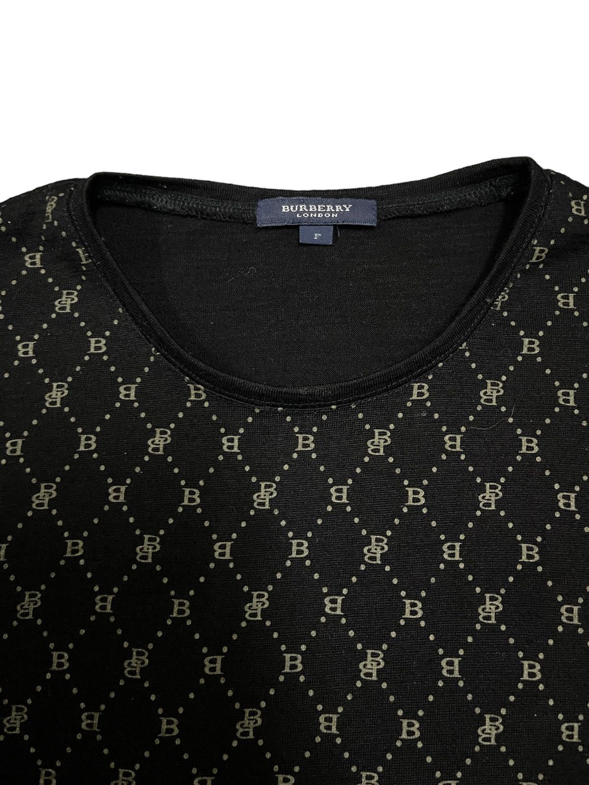 Burberry Vintage Burberry Monogram Style Long Sleeve Tshirt Size M / US 6-8 / IT 42-44 - 4 Thumbnail