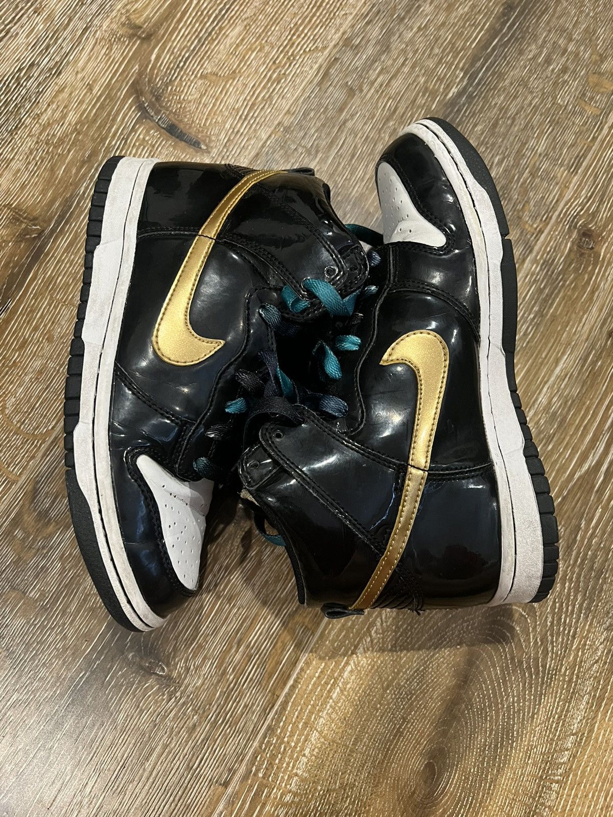 Nike Nike Dunk high GS black metallic gold Size US 6.5 / IT 36.5 - 4 Thumbnail