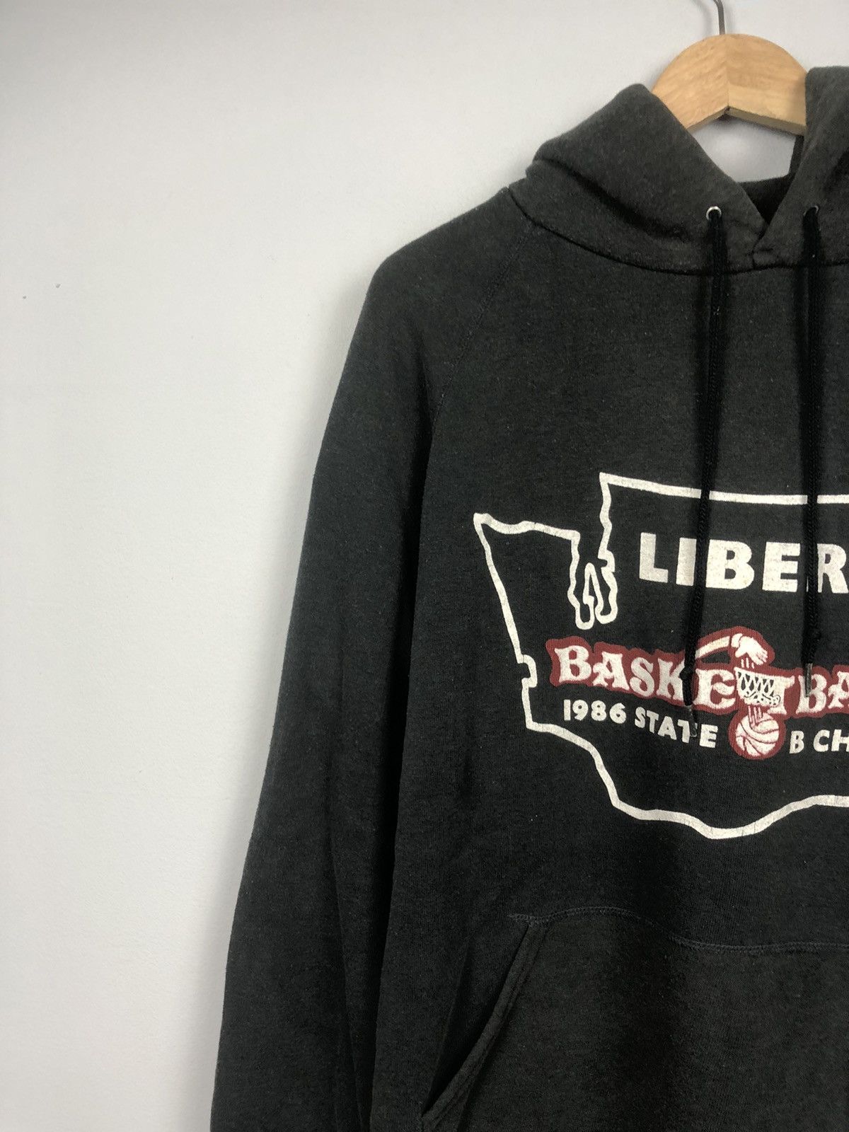 Vintage Vintage B Champ Liberty Basketball Hoodies Size US L / EU 52-54 / 3 - 3 Thumbnail