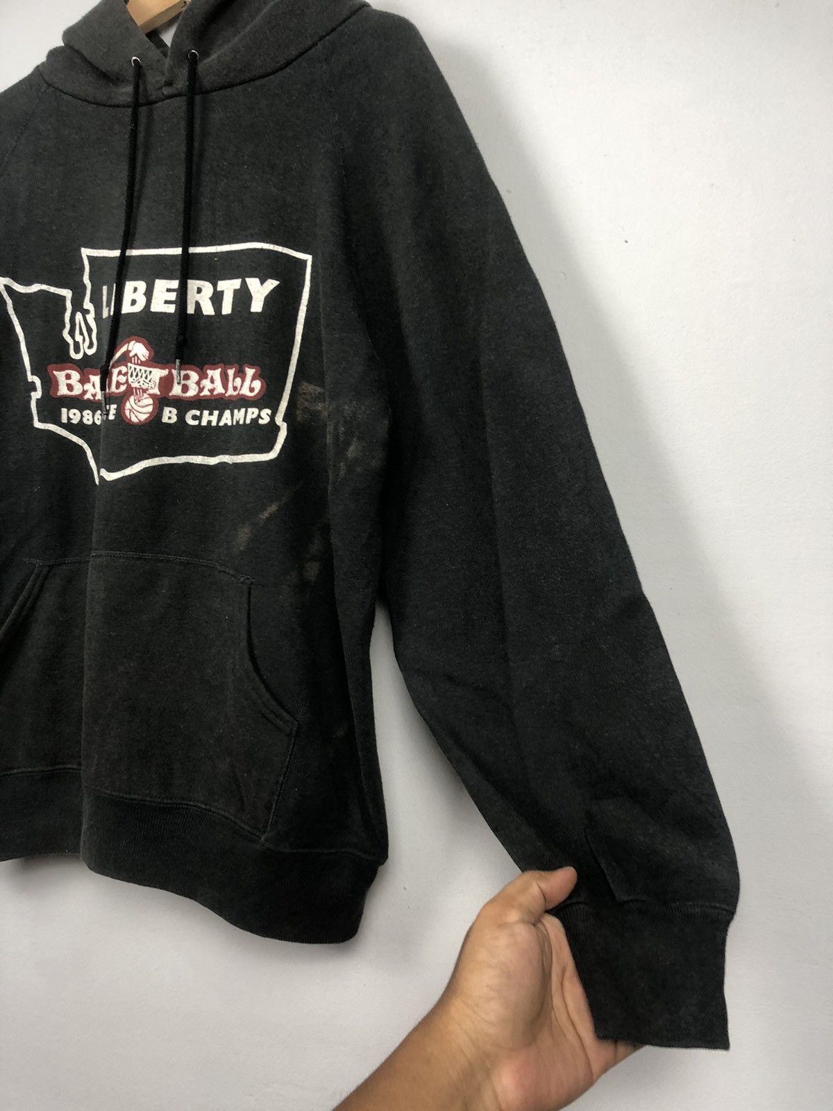 Vintage Vintage B Champ Liberty Basketball Hoodies Size US L / EU 52-54 / 3 - 6 Thumbnail
