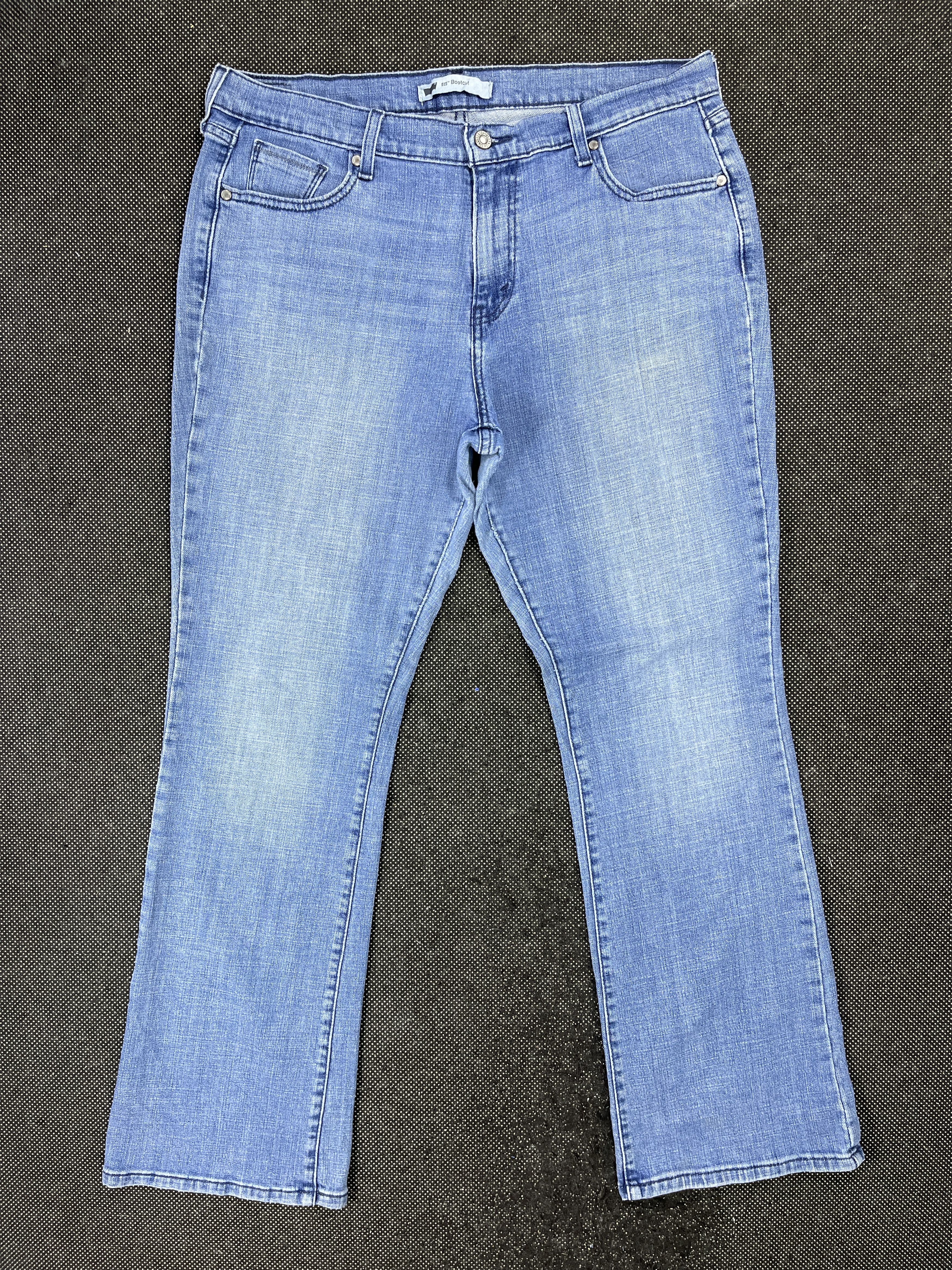 Vintage Levi's 515 Boot Cut Jeans - JP083