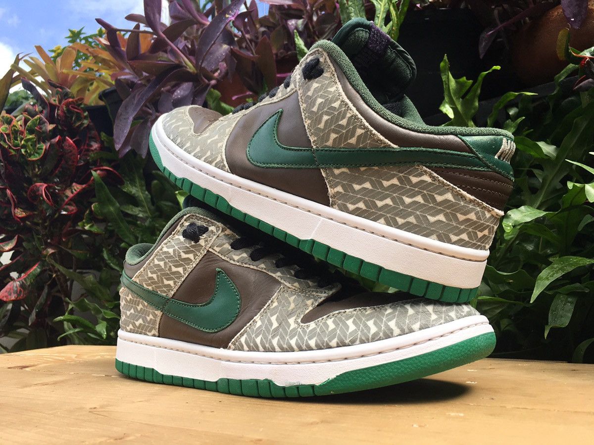 image of Nike Dunk Low Deep Forest Dark Mocha 2004 Shoes in Soft Grey/Deep Forest Mocha, Men's (Size 11)