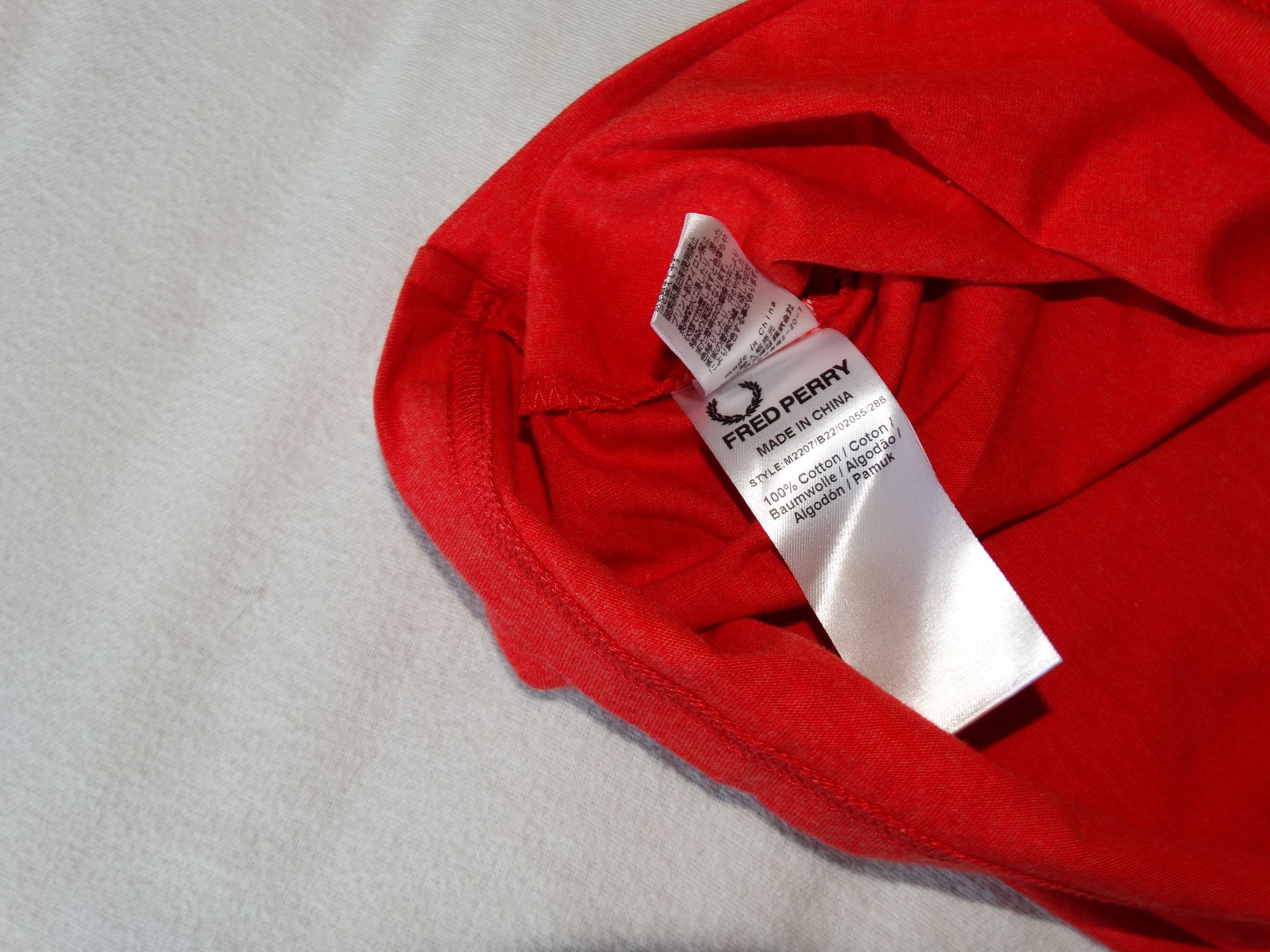 Fred Perry W42 Fred Perry college tee big logo tee S Size US S / EU 44-46 / 1 - 5 Thumbnail