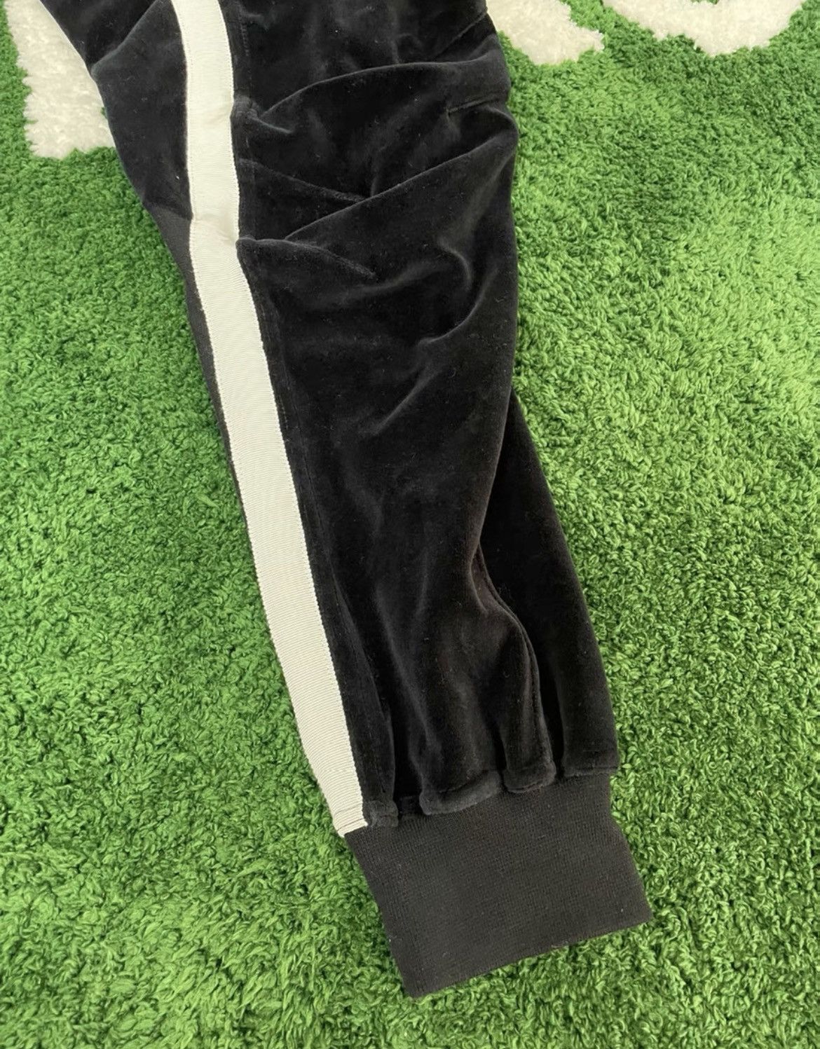Haider Ackermann Haider Ackermann Velvet Sweatpants Size S Size US 32 / EU 48 - 5 Thumbnail