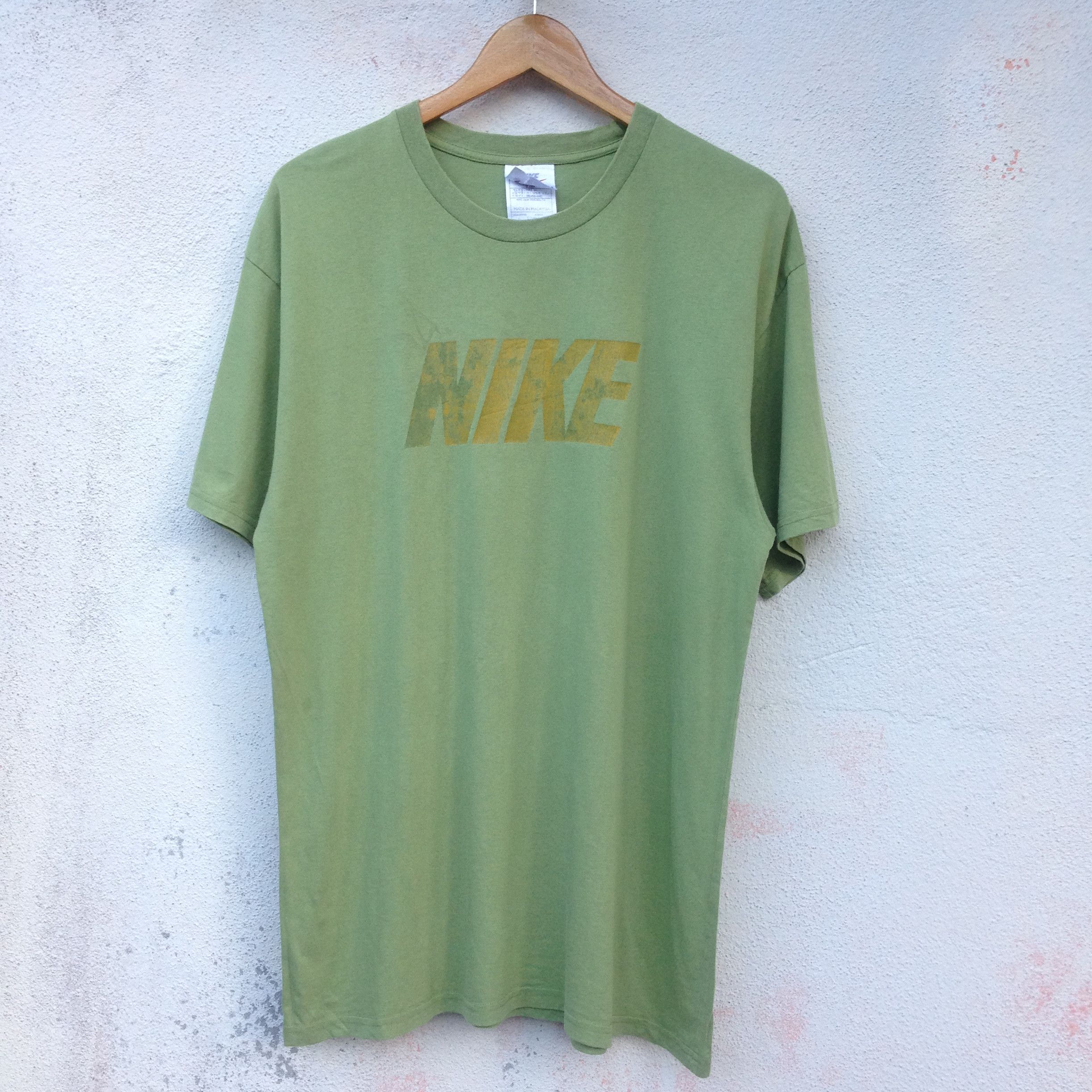 Nike × Vintage Vintage Nike Big Logo Tee Size US L / EU 52-54 / 3 - 1 Thumbnail