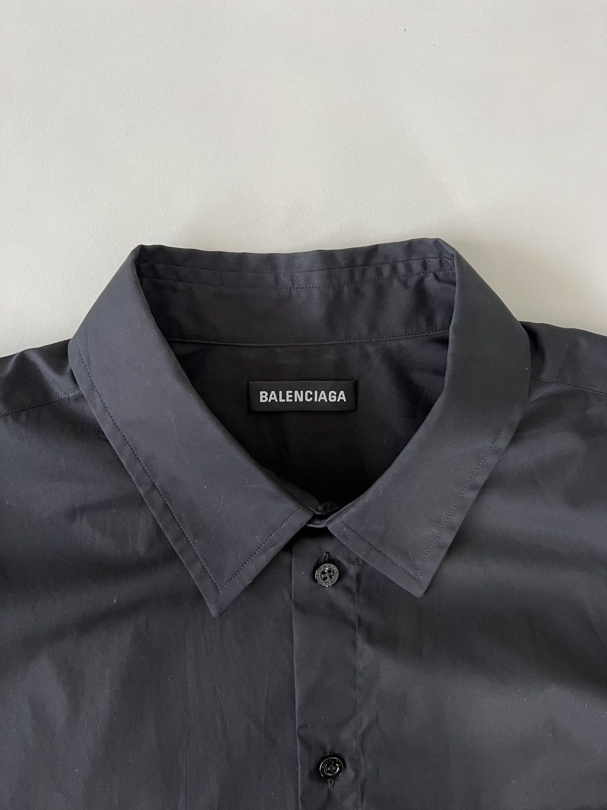 Balenciaga Balenciaga Logo Shirt Size US S / EU 44-46 / 1 - 3 Thumbnail