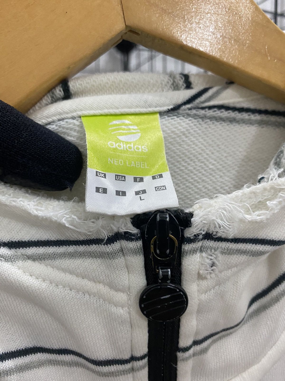 Adidas Adidas Neo Hoddies Sweater Size US L / EU 52-54 / 3 - 8 Thumbnail