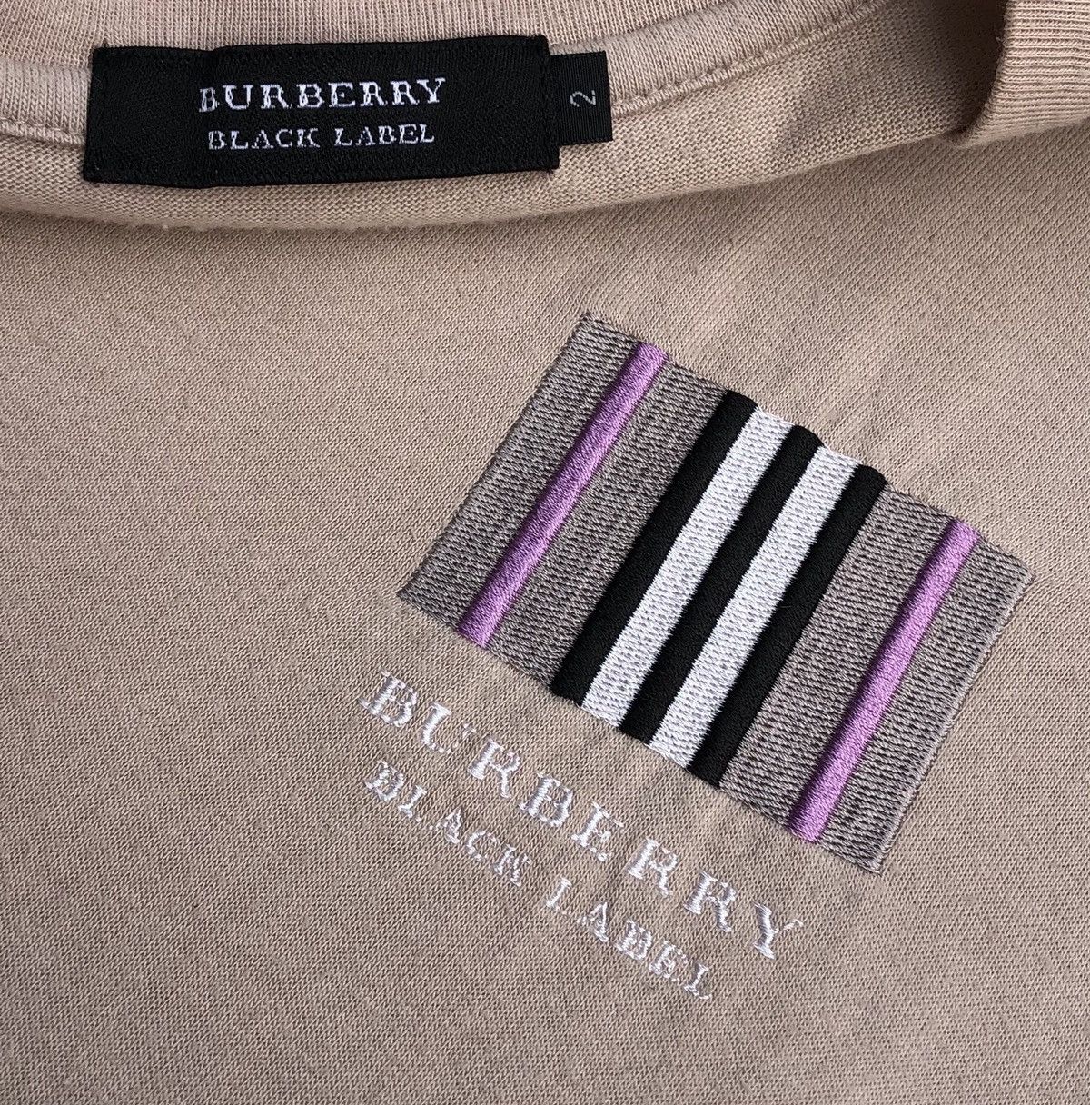 Burberry Burberry Black Label Short Sleeves T-shirt Embossed Logo Size US S / EU 44-46 / 1 - 3 Thumbnail