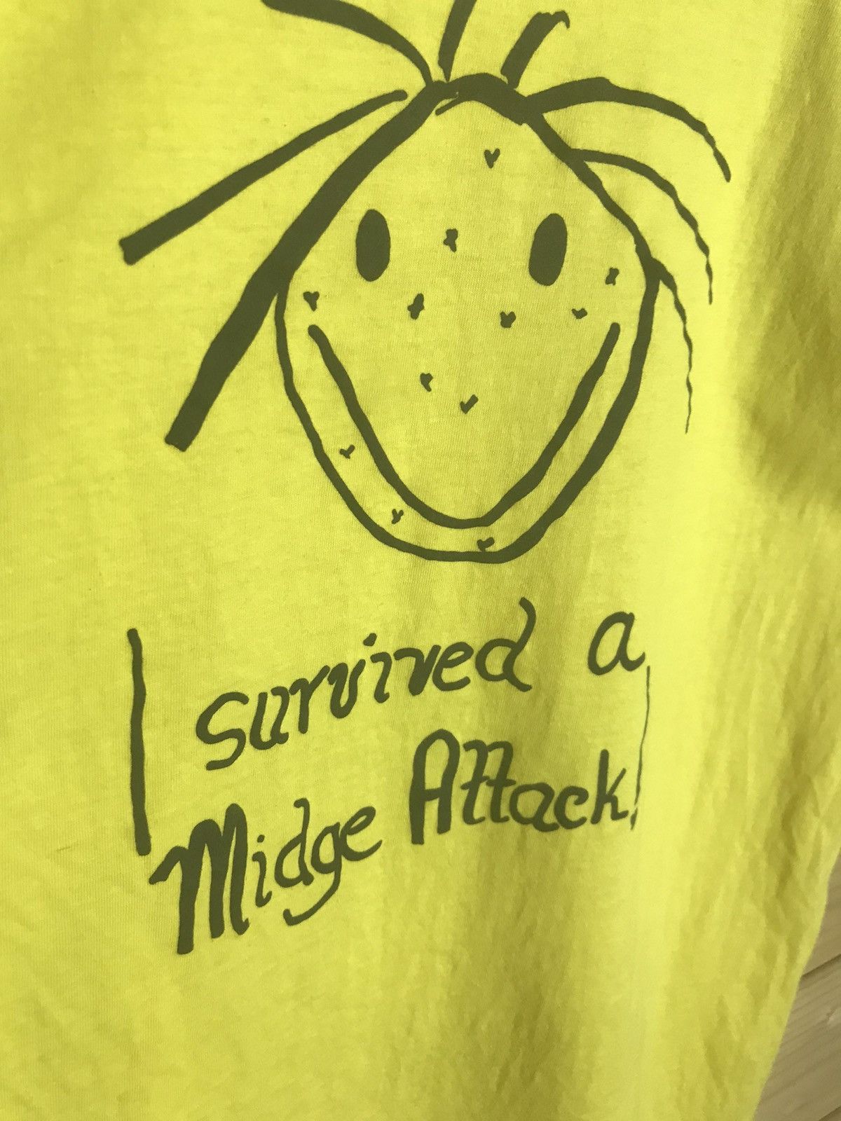Vintage Vintage Mega Midge attack funny shirt Size US S / EU 44-46 / 1 - 6 Thumbnail