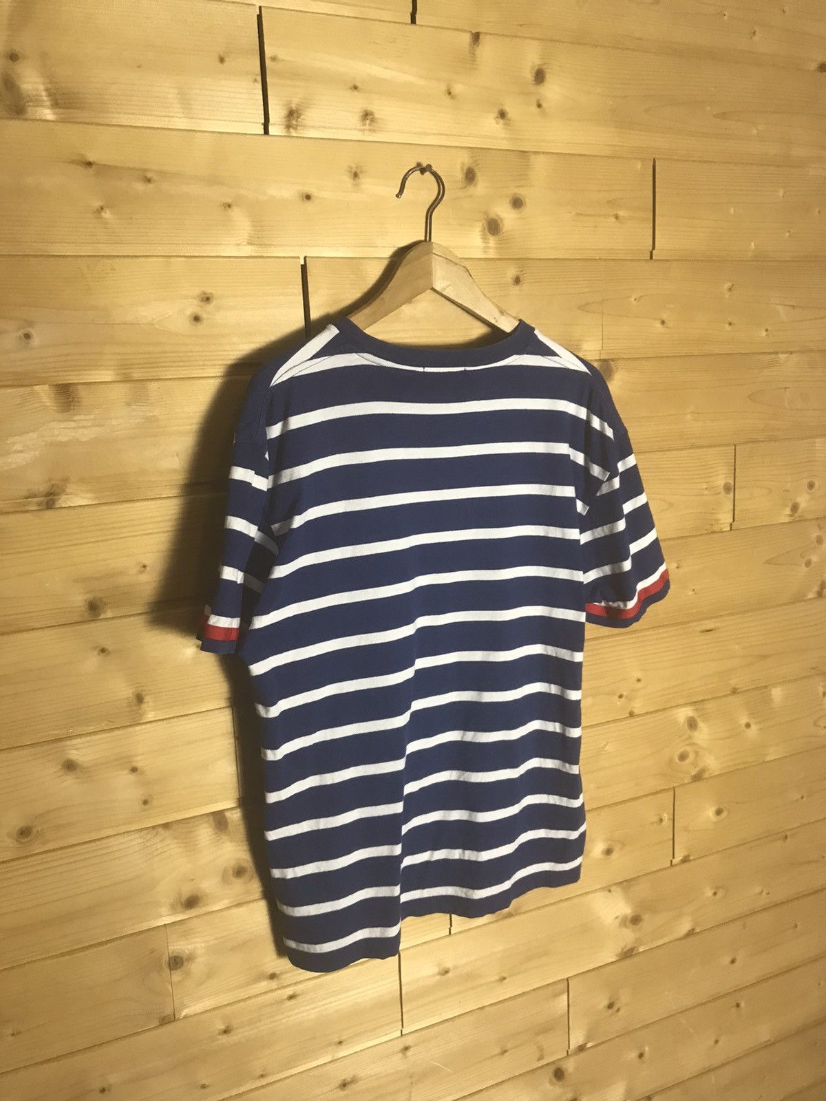 Disney Vintage Disneyland Hong Kong striped t-shirt Size US XL / EU 56 / 4 - 8 Thumbnail