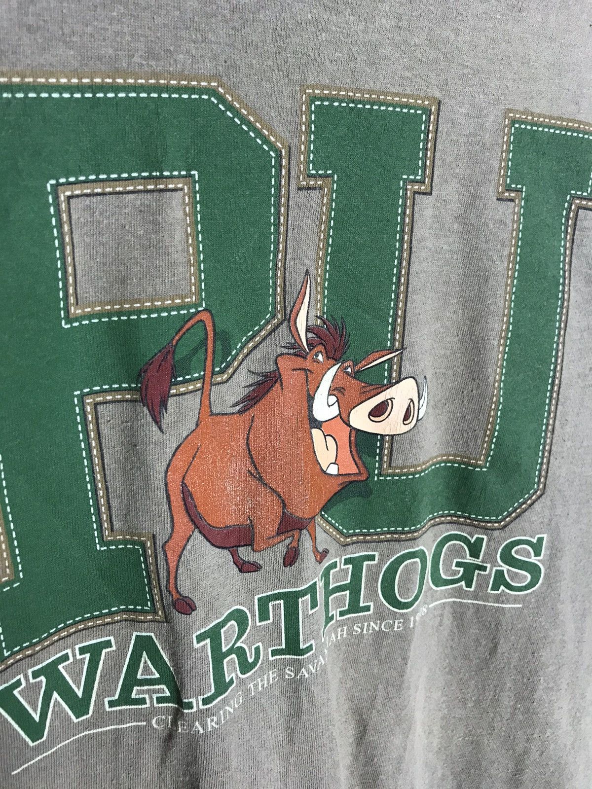 Disney vintage 90s Disney the lion king pumbaa t-shirt Size US L / EU 52-54 / 3 - 4 Thumbnail