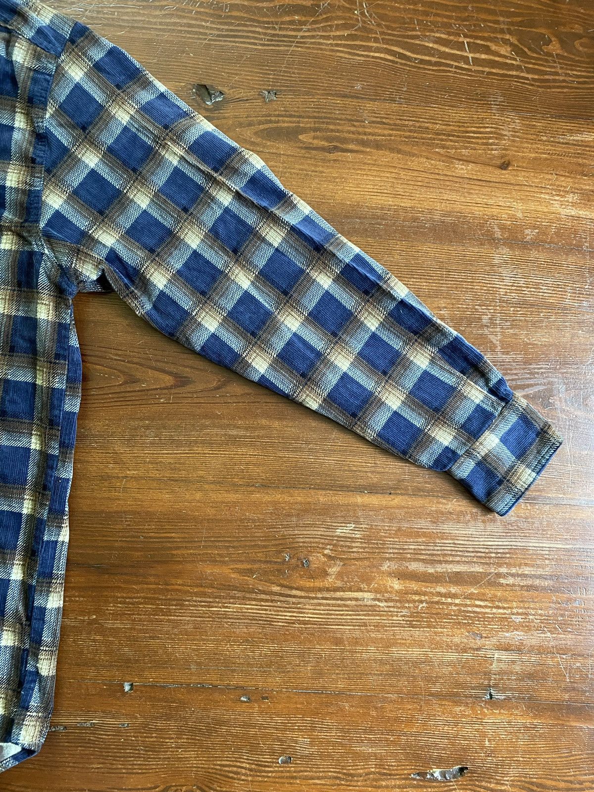 Vintage Vintage 90’s Thin Corduroy Plaid Long Sleeve Button Up Size US S / EU 44-46 / 1 - 9 Thumbnail