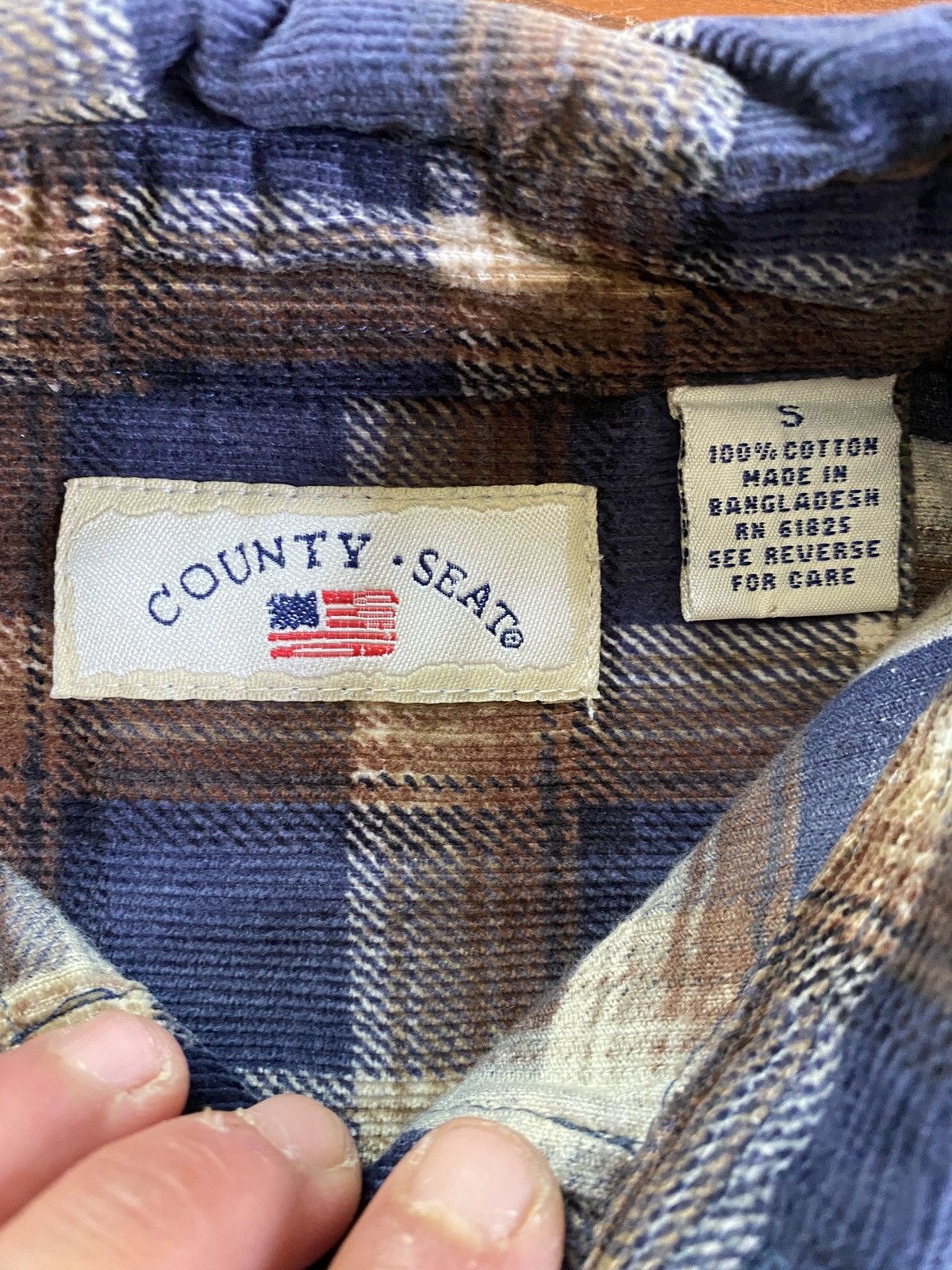 Vintage Vintage 90’s Thin Corduroy Plaid Long Sleeve Button Up Size US S / EU 44-46 / 1 - 4 Thumbnail
