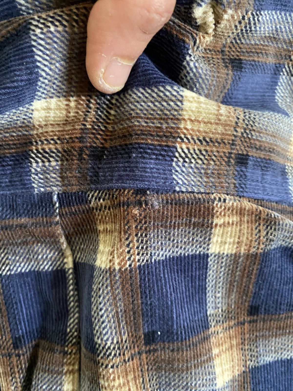 Vintage Vintage 90’s Thin Corduroy Plaid Long Sleeve Button Up Size US S / EU 44-46 / 1 - 13 Thumbnail