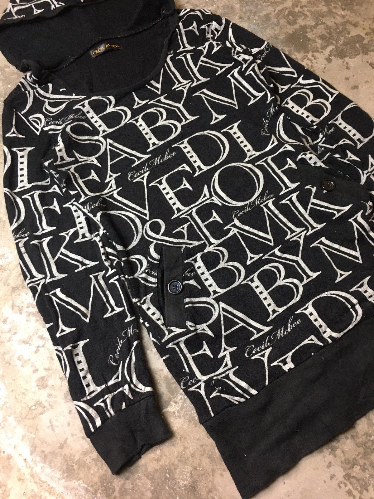 Designer × Japanese Brand Vintage CECIL McBEE Full print Hoodie Size XS / US 0-2 / IT 36-38 - 3 Thumbnail