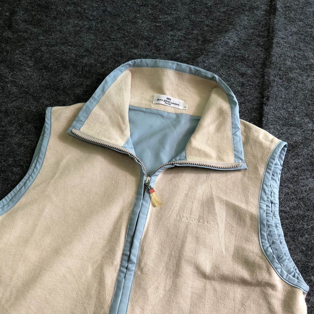 Balenciaga × Vintage Vintage Balenciaga Paris Vest Script Logo Made In Japan Size US L / EU 52-54 / 3 - 1 Thumbnail